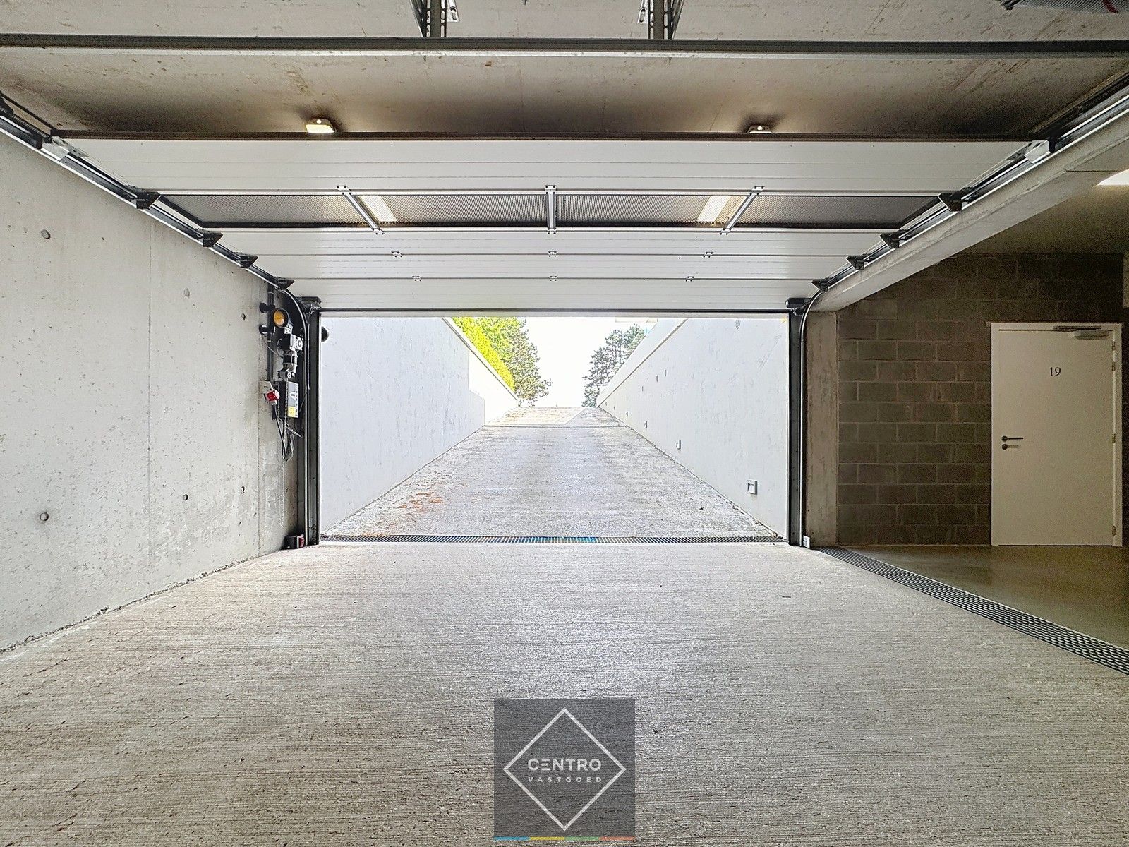 Exclusief & luxueus afgewerkt ("Obumex") VILLA-APPARTEMENT met prachtig TERRAS in een groene omgeving met ALLE PRIVACY! foto 26