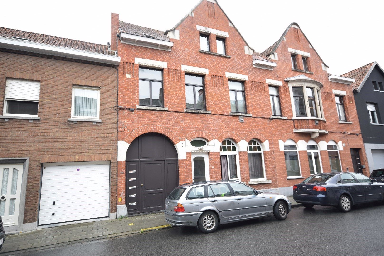 EENSLAAPKAMER APPARTEMENT NABIJ CENTRUM ROESELARE  foto {{pictureIndex}}