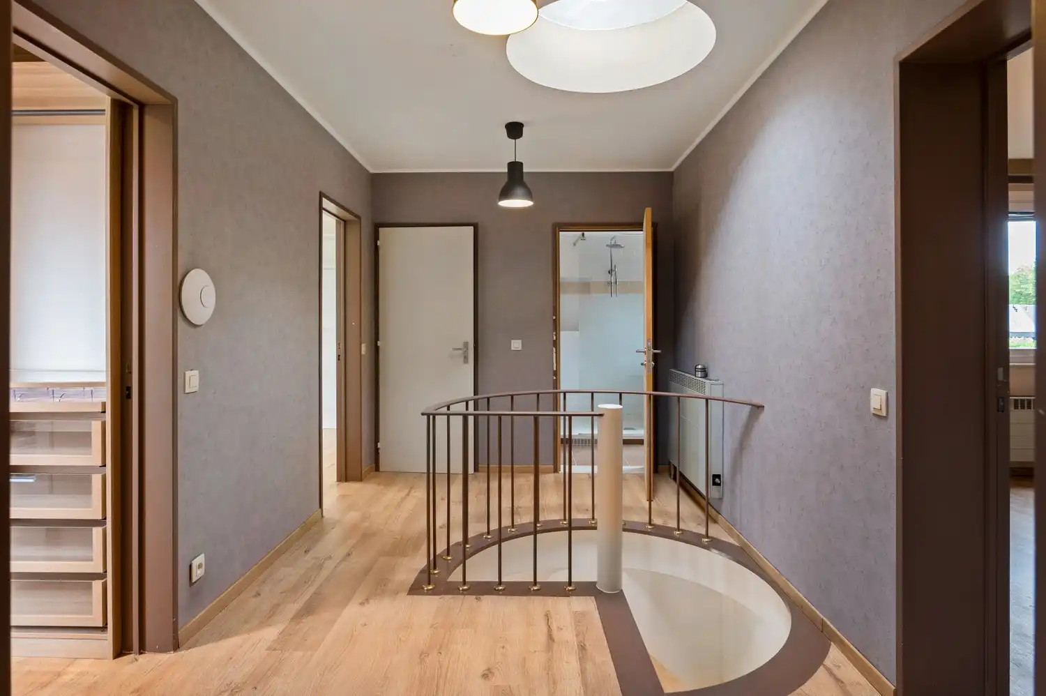 Ruim, instapklaar duplexappartement met 3 slaapkamers en 2 terrassen in centrum Lint foto 13