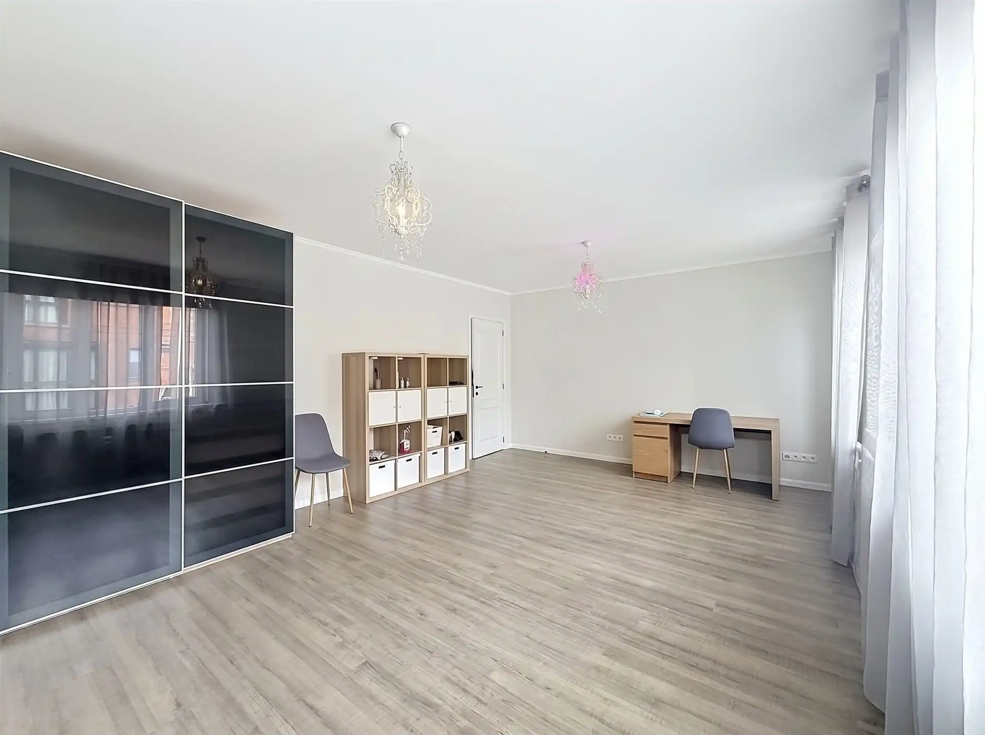 Prachtige instapklare woning met 6 slaapkamers en 2 badkamers! foto 20