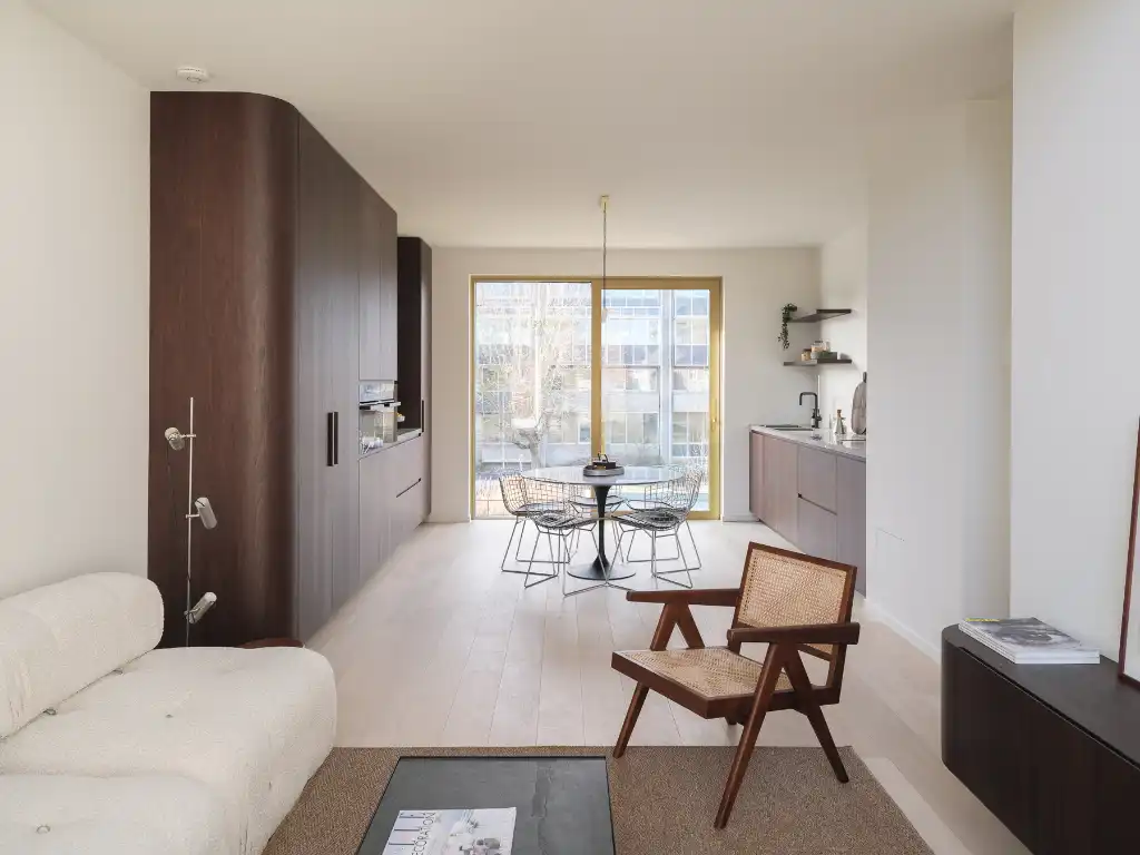 Architecturale nieuwbouw ‘townhouse’ met zicht op het water en meerdere terrassen foto 4