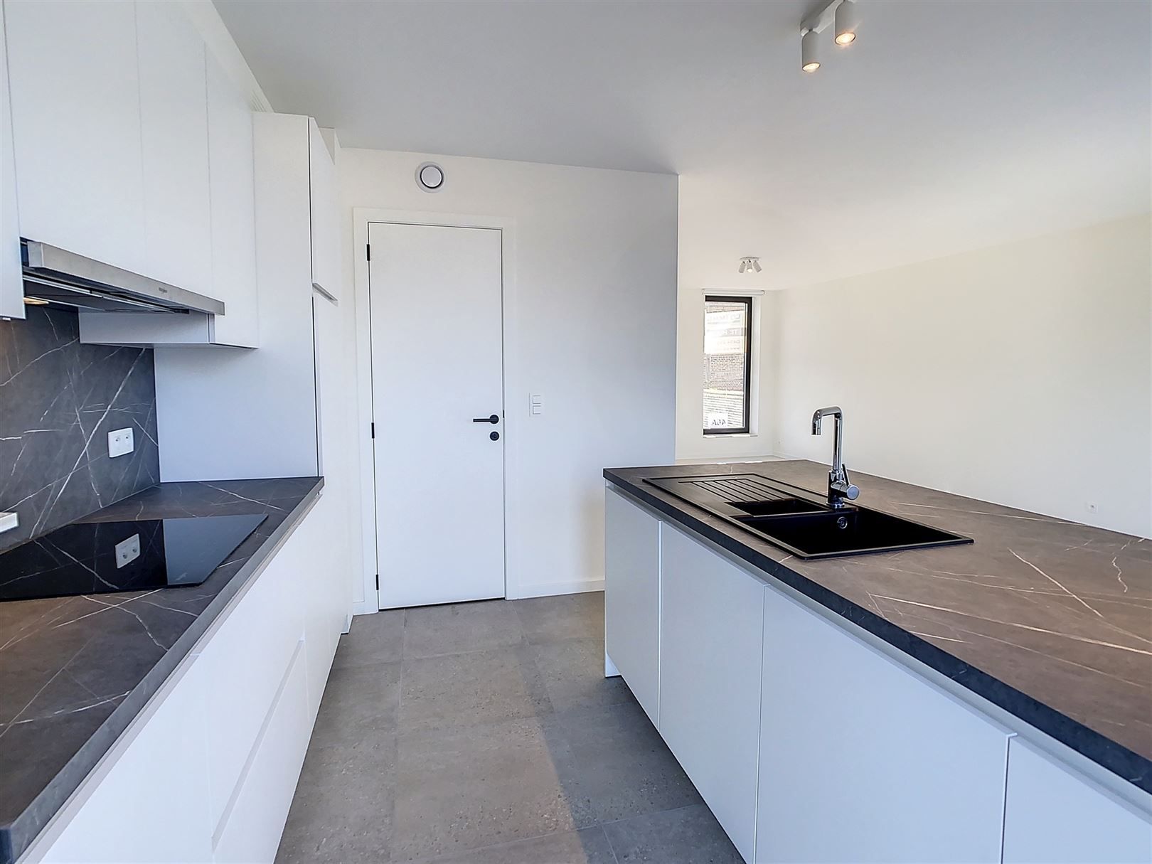 Mooie instapklare woning, 3 slpks, tuin, terras, garage foto 16