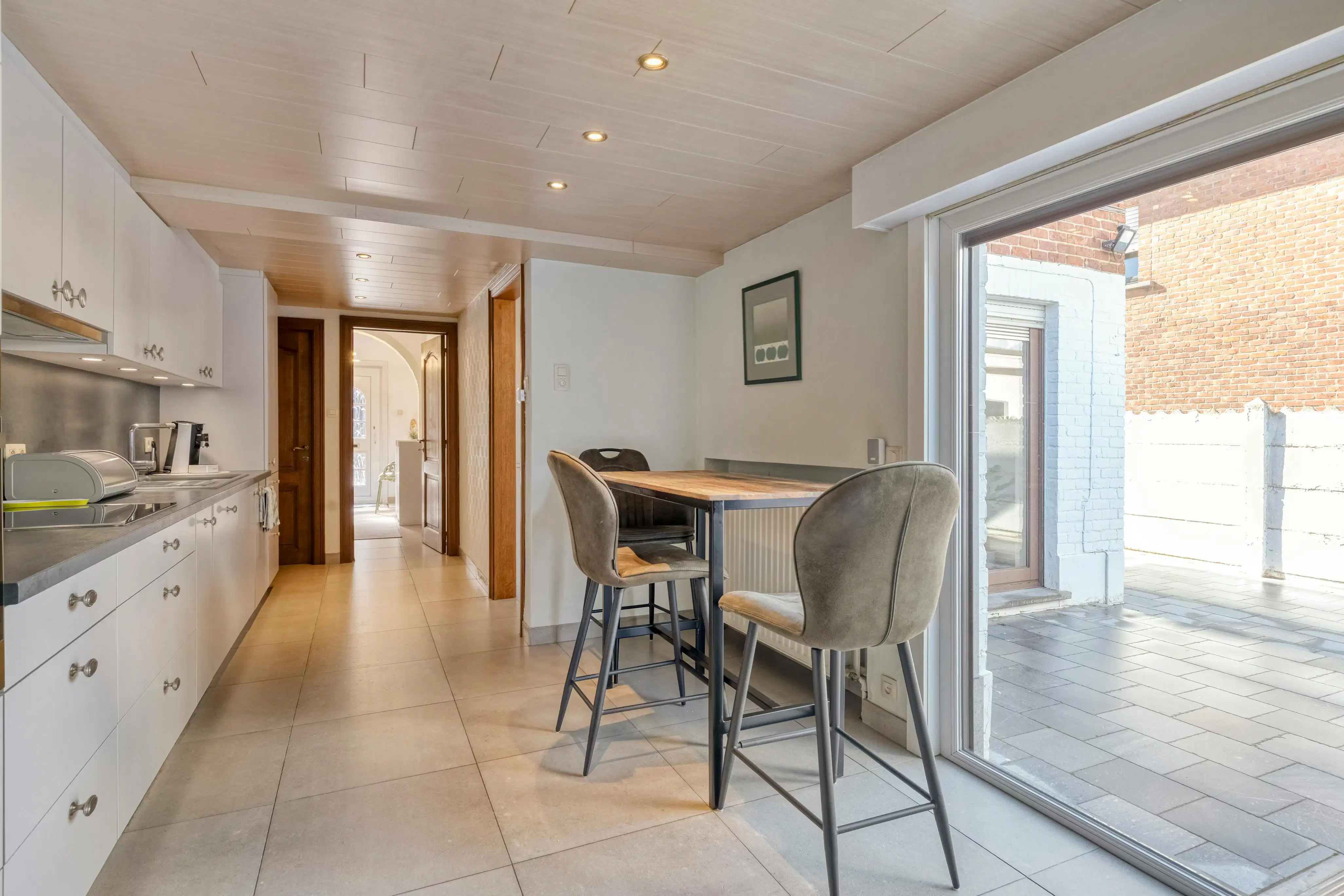 Halfopen huis met 4 kamers te koop op toplocatie in Waregem foto 4