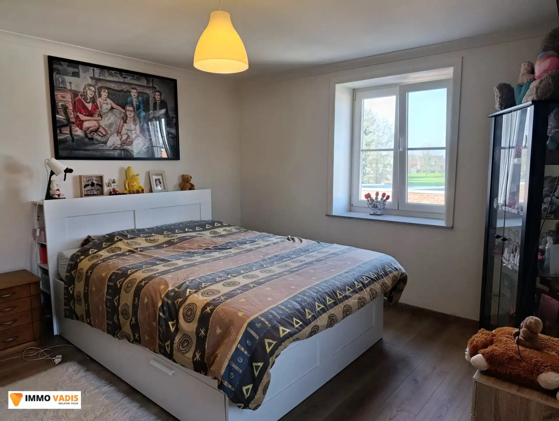 Gezinswoning met 4 slaapkamers, 2 garages, terras en tuin foto 12