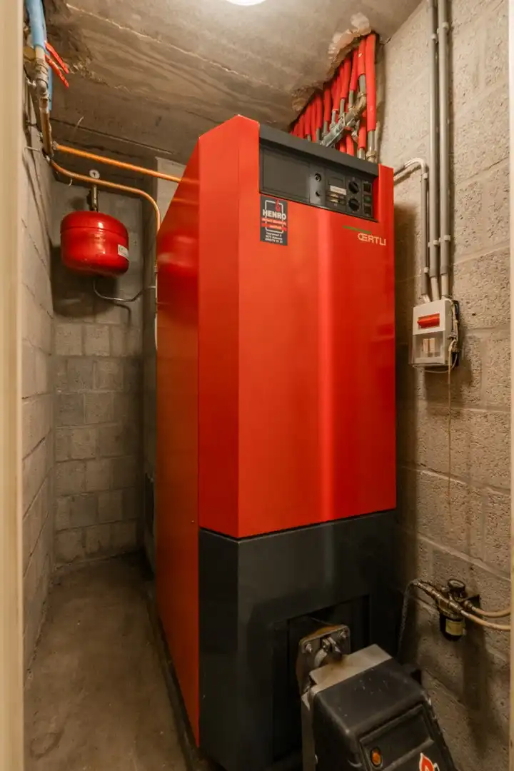 Charmante & sfeervolle, instapklare, energiecorrecte (EPC B) villa-landhuis met 5 slaapkamers, 3 badkamers, bureau én dubbele garage. foto 30