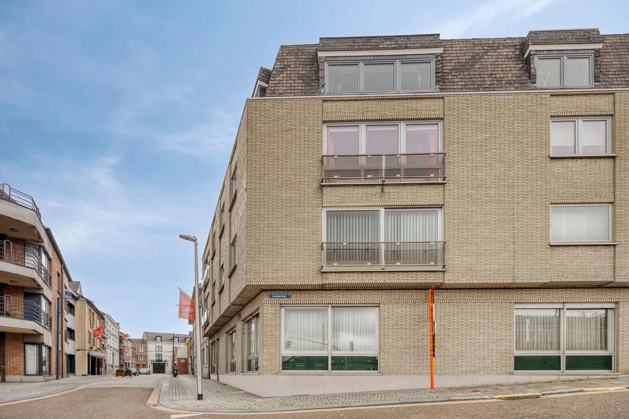 Charmant en ruim appartement met stadstuin foto 2