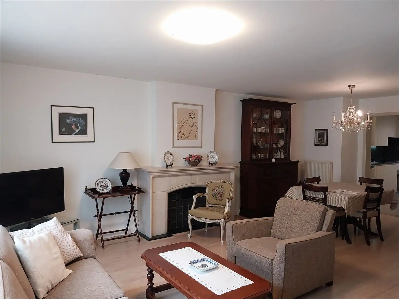 TE HUUR: Gelijkvloers appartement met 2 slaapkamers en autostaanplaats te Hasselt! foto 5