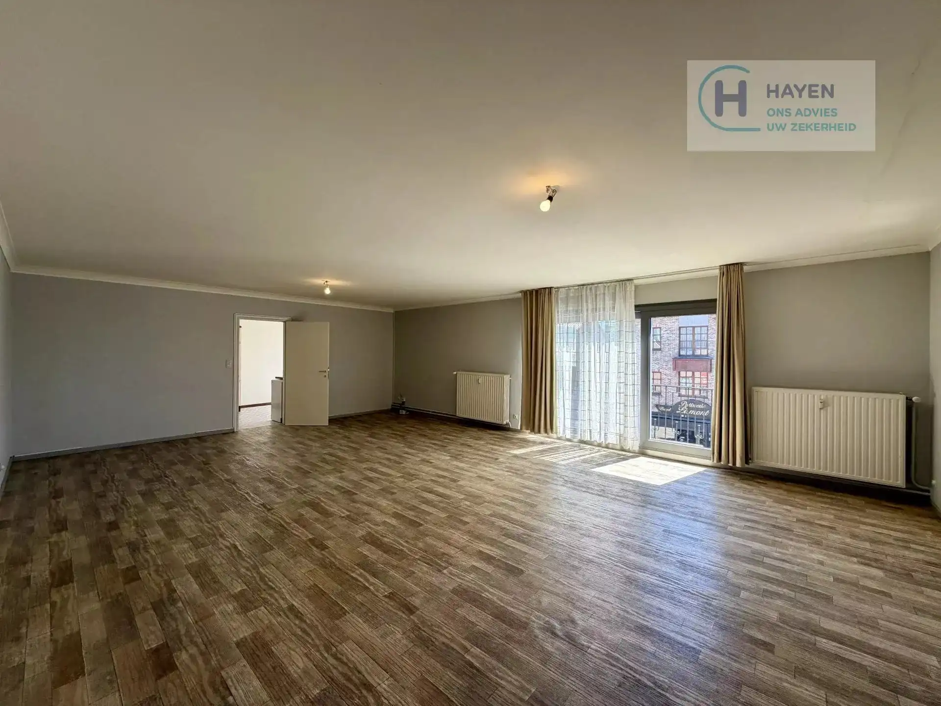 Ruim appartement met 3 slaapkamers te huur in Borgloon (2e verdieping) foto 3
