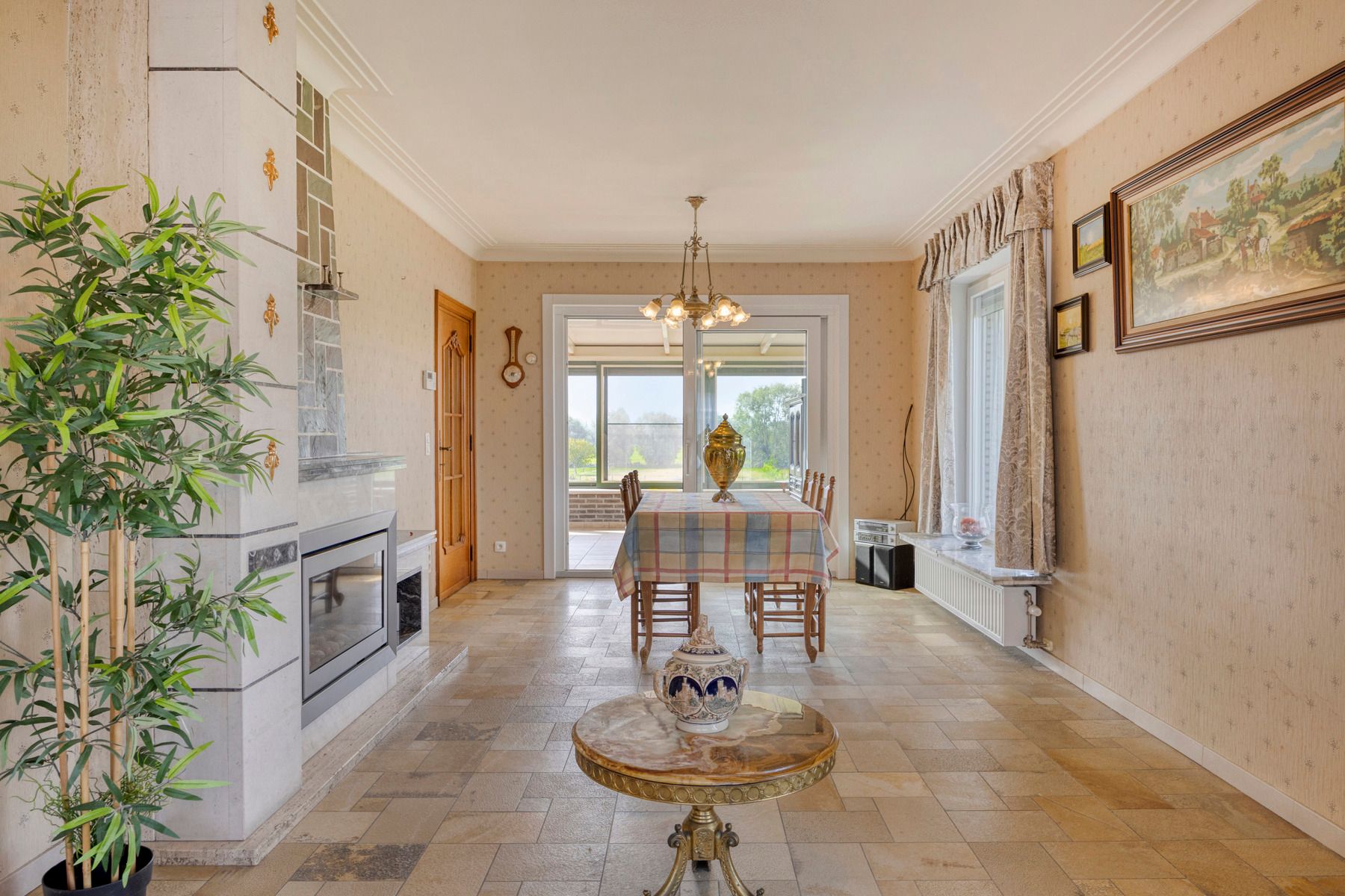 Vrijstaande woning met grote tuin en veel potentieel foto 30
