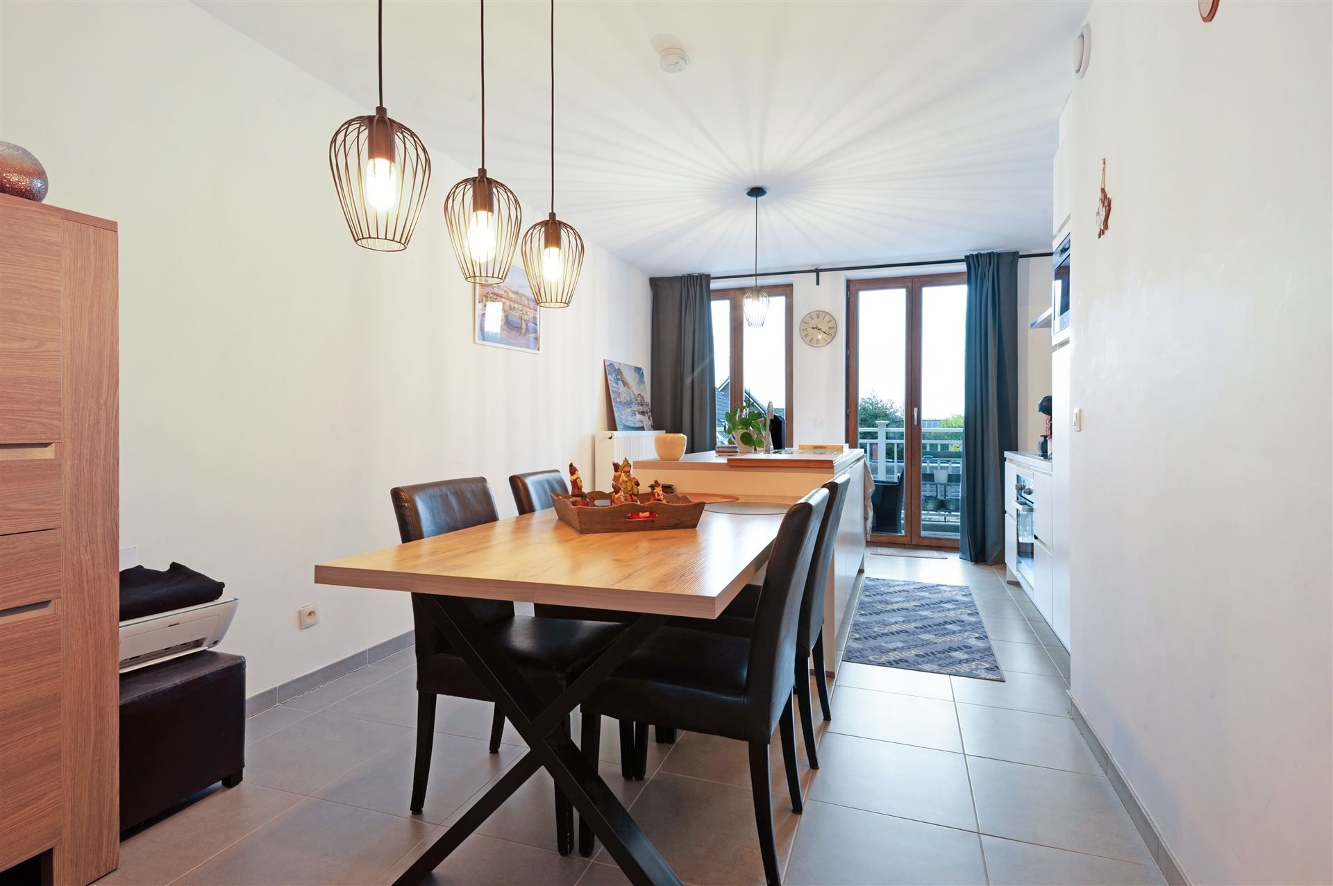 Lichtrijk appartement met autostaanplaats in Kruisem! foto 5