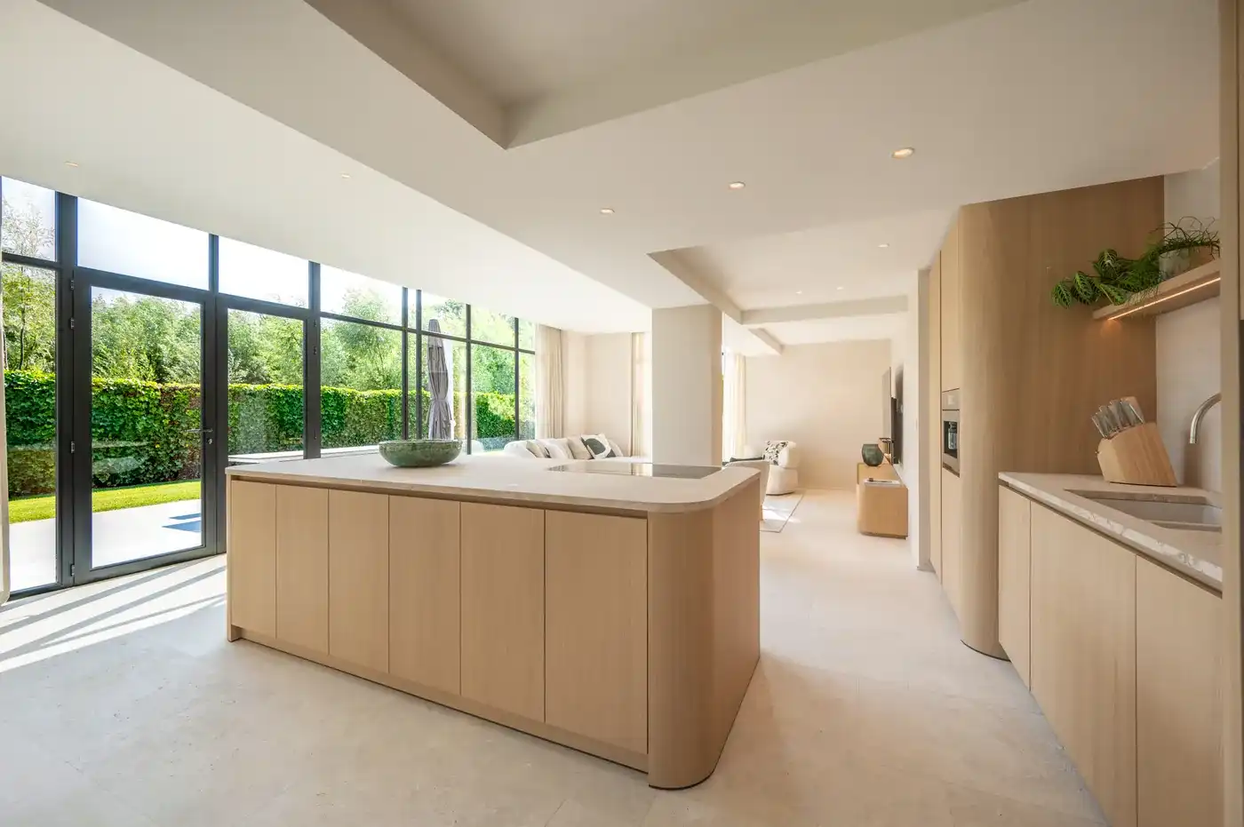 Elegante gerenoveerde villa aan de rand van het Zoute genietend van alle privacy foto 9