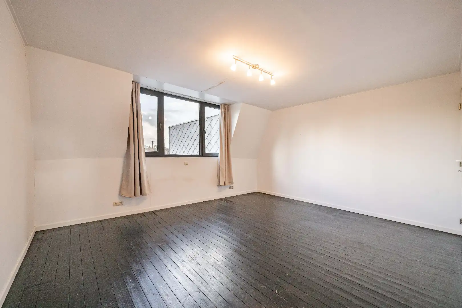INSTAPKLARE WONING MET 3 SLAAPKAMERS OP CENTRALE LOCATIE TE ROESELARE foto 15