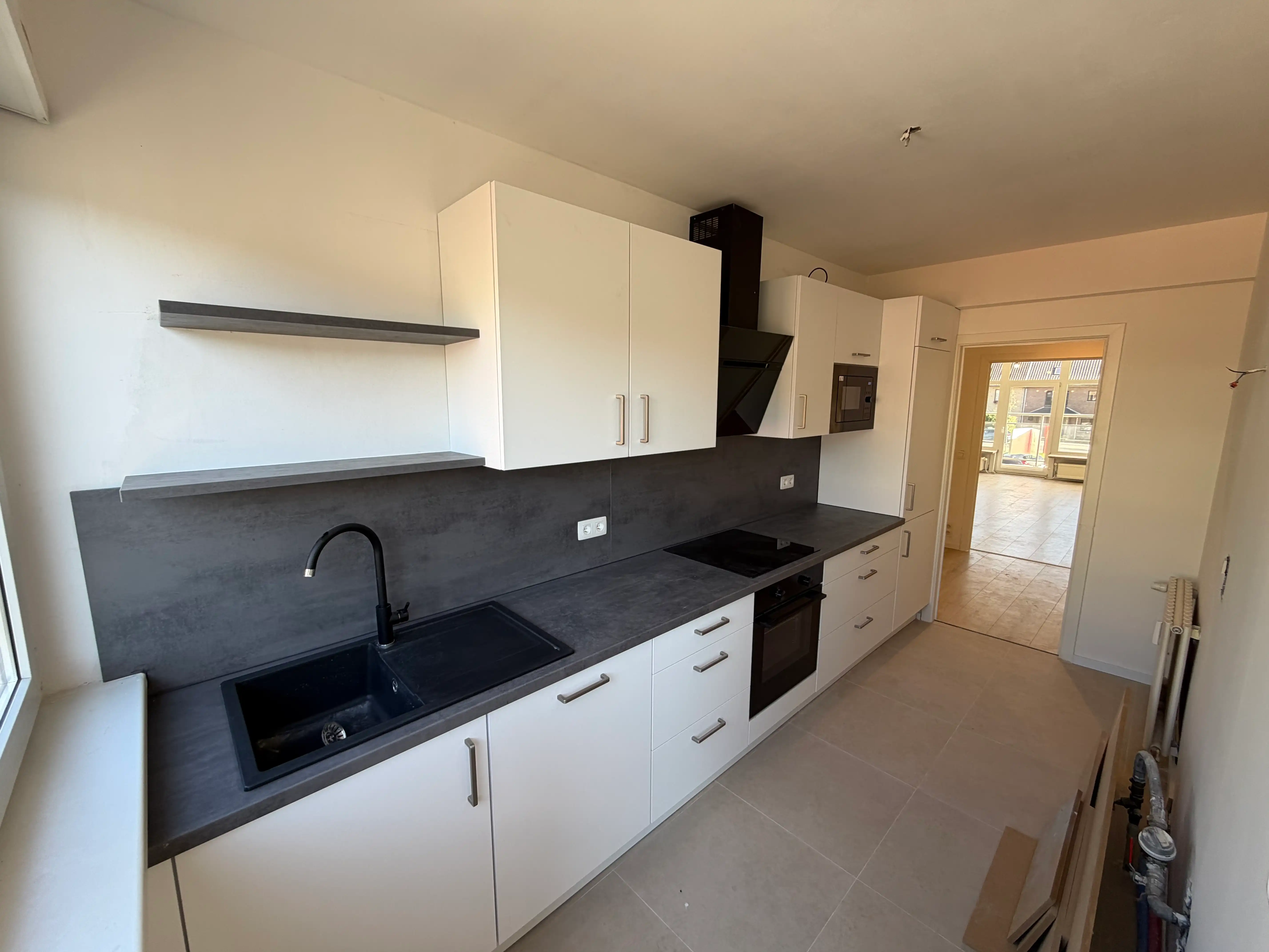 GENK te koop: gerenoveerd appartement met 2 slaapkamers foto 8