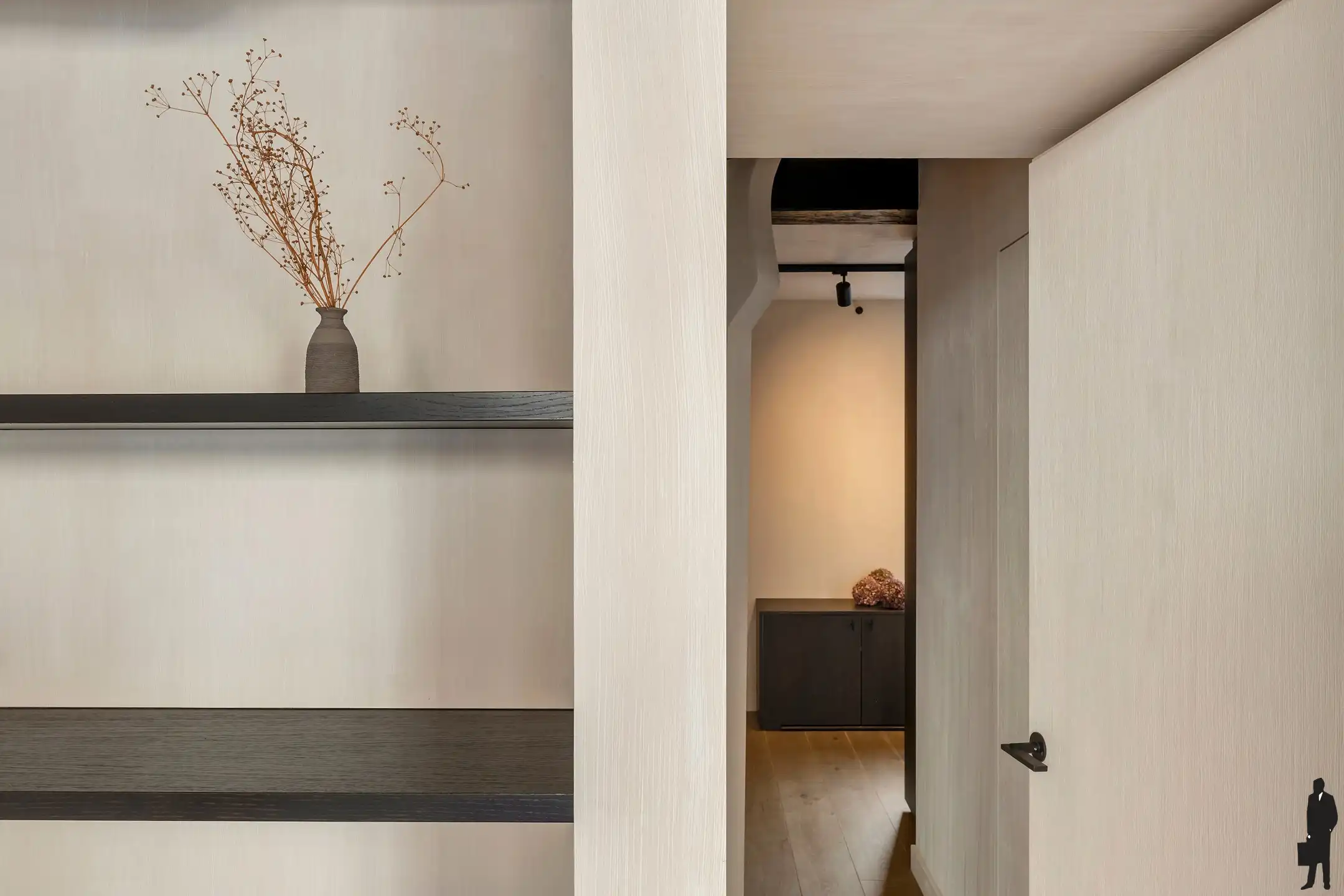 Neoclassicistische stadswoning uit de 19de eeuw met zicht op de Schelde en de Kathedraal foto 20