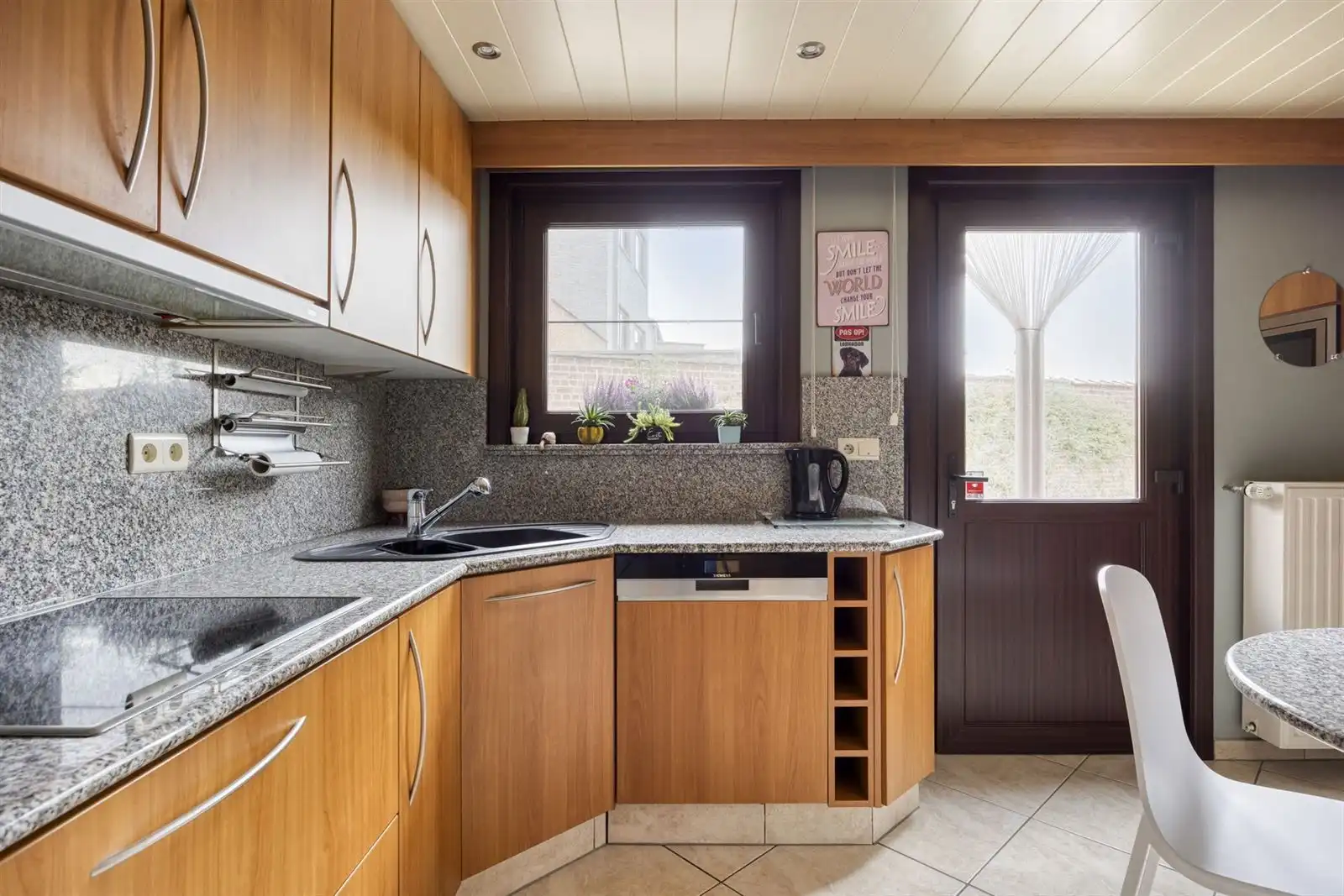 Woning met ruime loods te koop foto 13