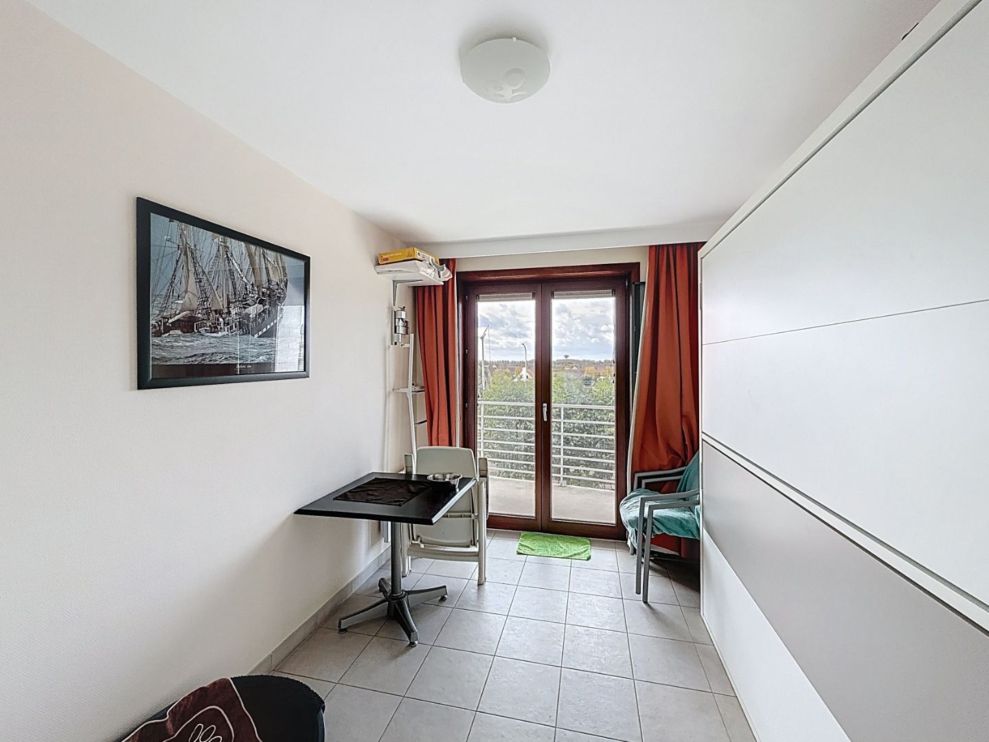 Ruim tweeslaapkamer appartement in verzorgd appartementsgebouw te Nieuwpoort foto 8