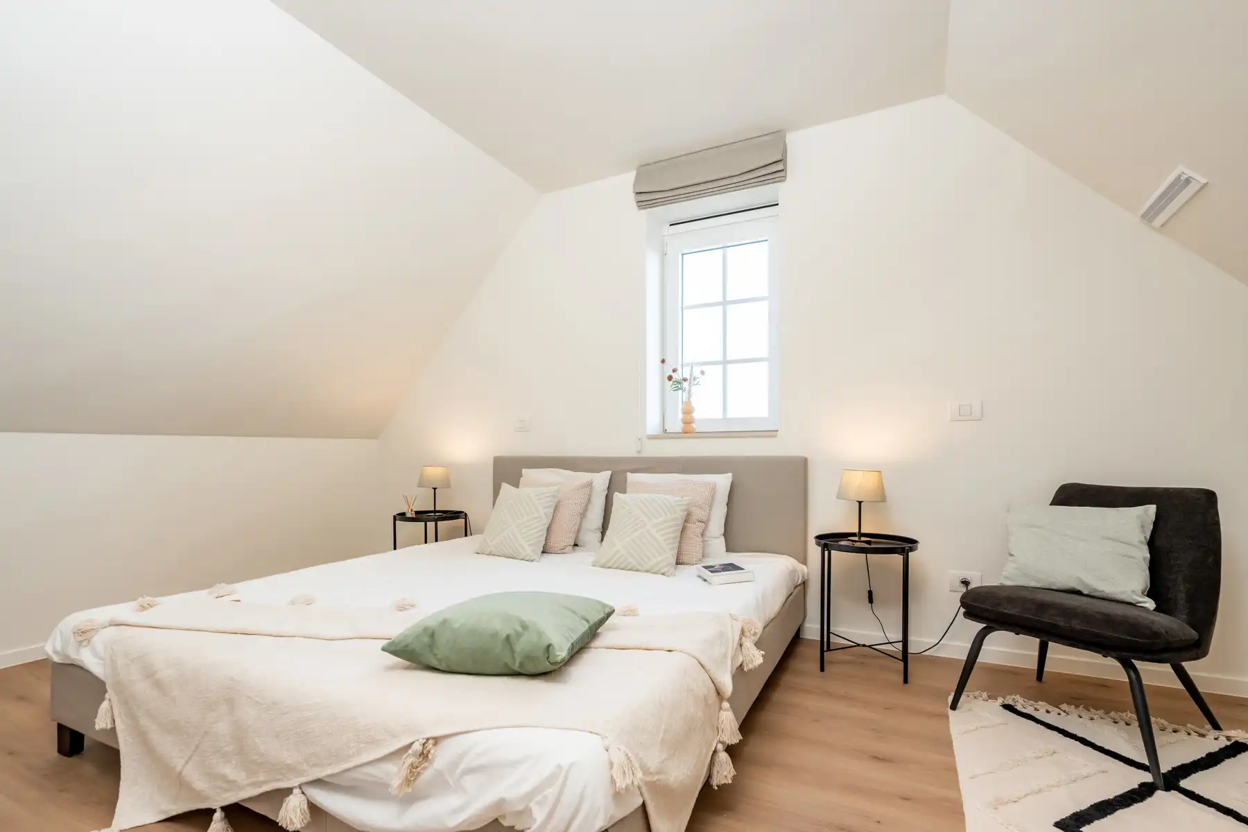 Gesloten tijdloze woning foto 15