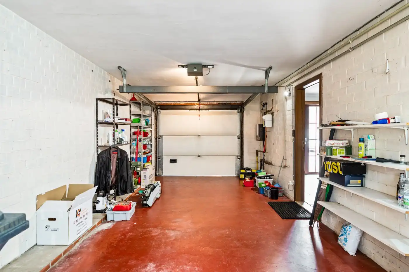Centraal gelegen beletage-woning met 3 slpk., inpandige garage en tuin foto 23