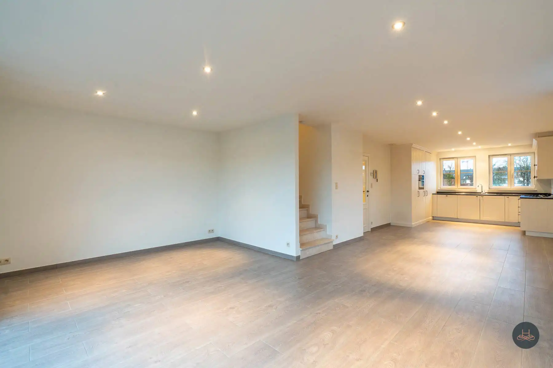 Zeer ruim triplex-appartement met 3 slaapkamers foto 5