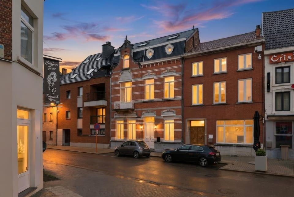 EXCLUSIEF HERENHUIS MET LUXUEUZE AFWERKING IN HET HART VAN SINT-TRUIDEN foto 3