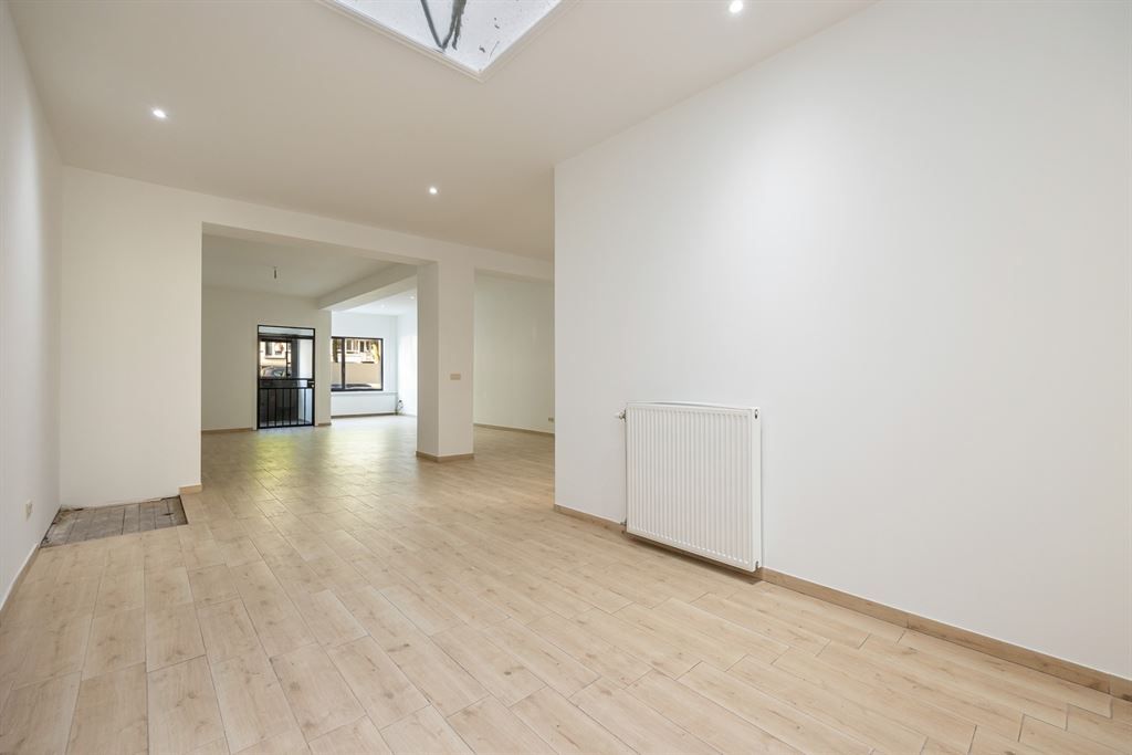 Gerenoveerde handelsruimte én duplex app foto 11