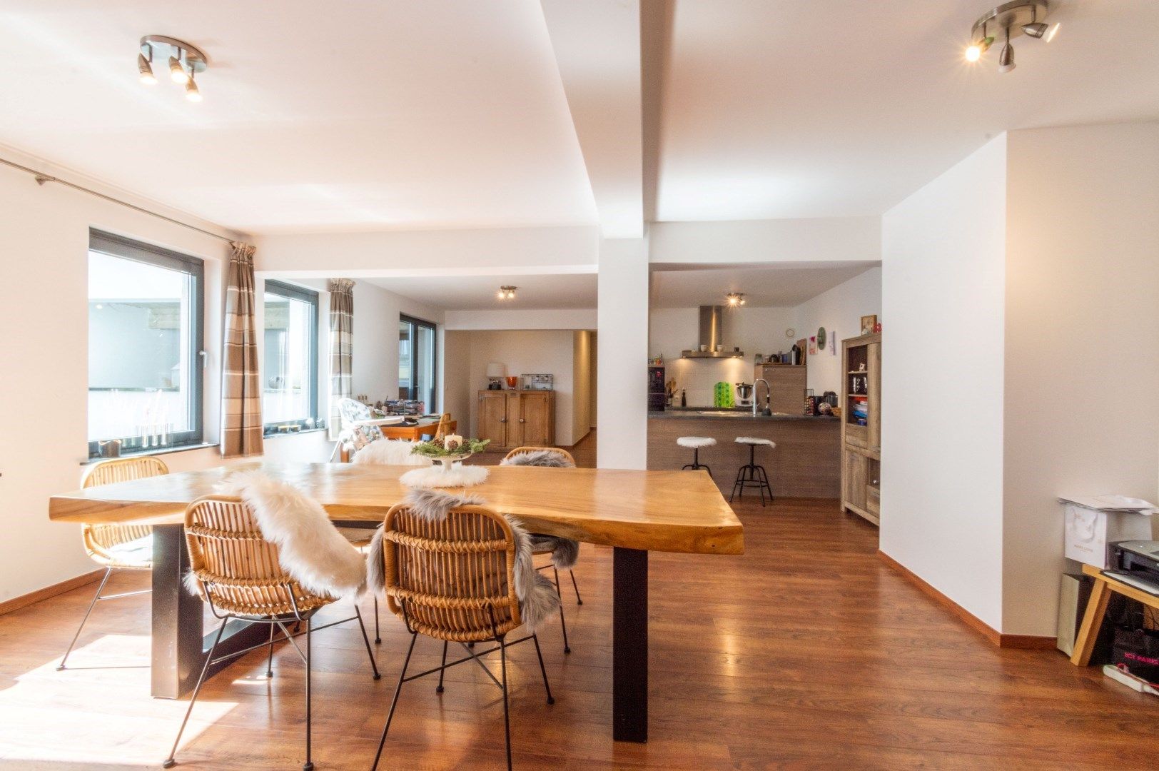 !!! OPTIE !!! Een ruim loft - appartement, volledig ingericht met alle comfort foto 5