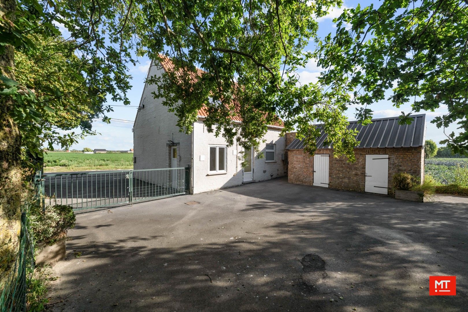 Landelijk gelegen alleenstaande woning met 3 slaapkamers, tuin en garage in Bikschote foto 24