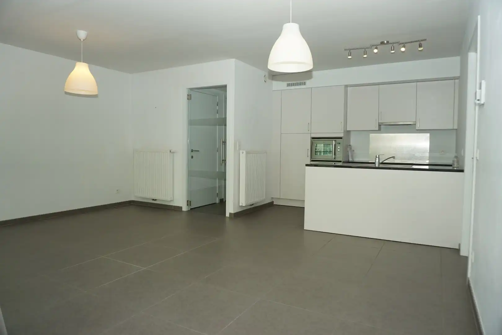 Recent appartement met ruim terras in centrum Oostende foto 6