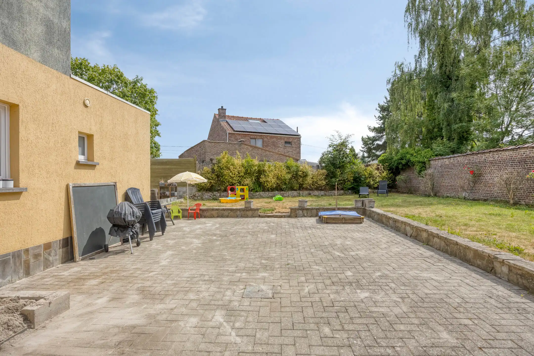 Instapklare woning met 4 slaapkamers, tuin & garage te Bost foto 21