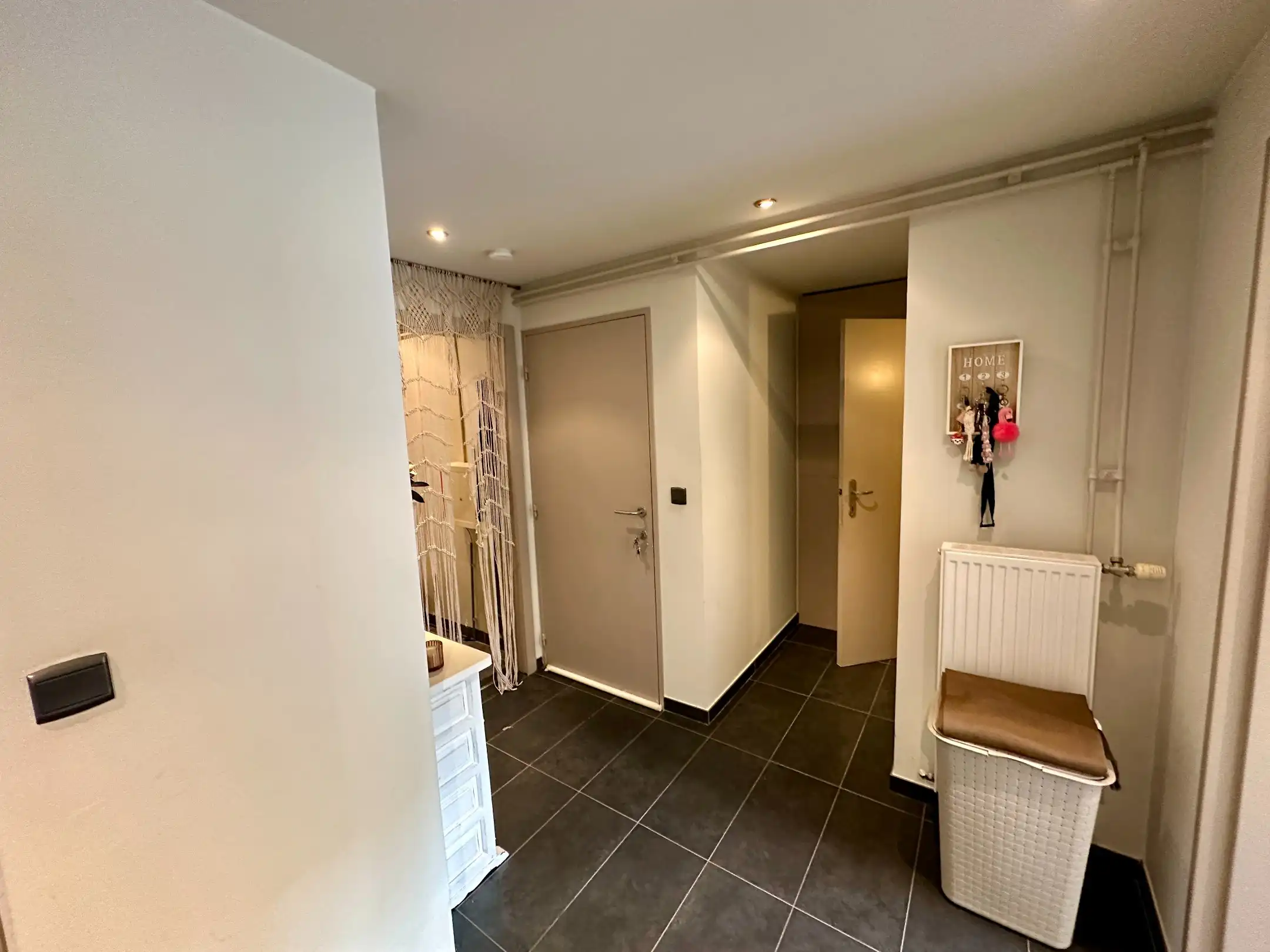 Tweeslaapkamerappartement nabij Genk centrum met groot terras en garagebox foto 16