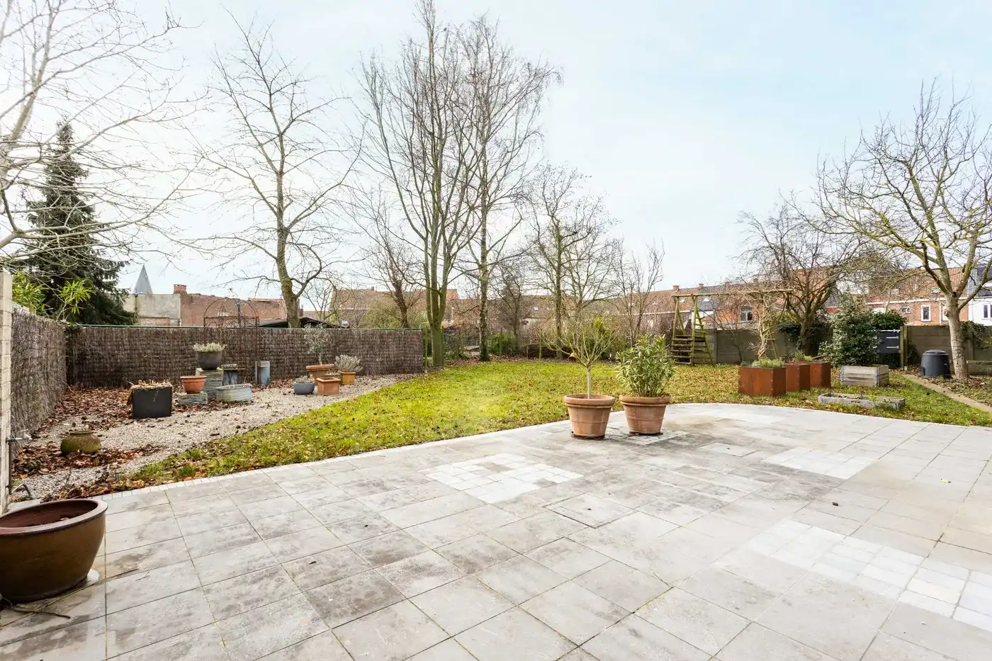 Veelzijdige eigendom met woonst, magazijnen en loft in Bissegem foto 29