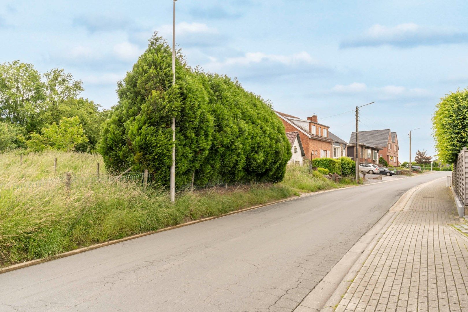 Gunstig gelegen perceel bouwgrond voor halfopen bebouwing op 7a 58ca, vlakbij het centrum van Hoeselt  foto 7