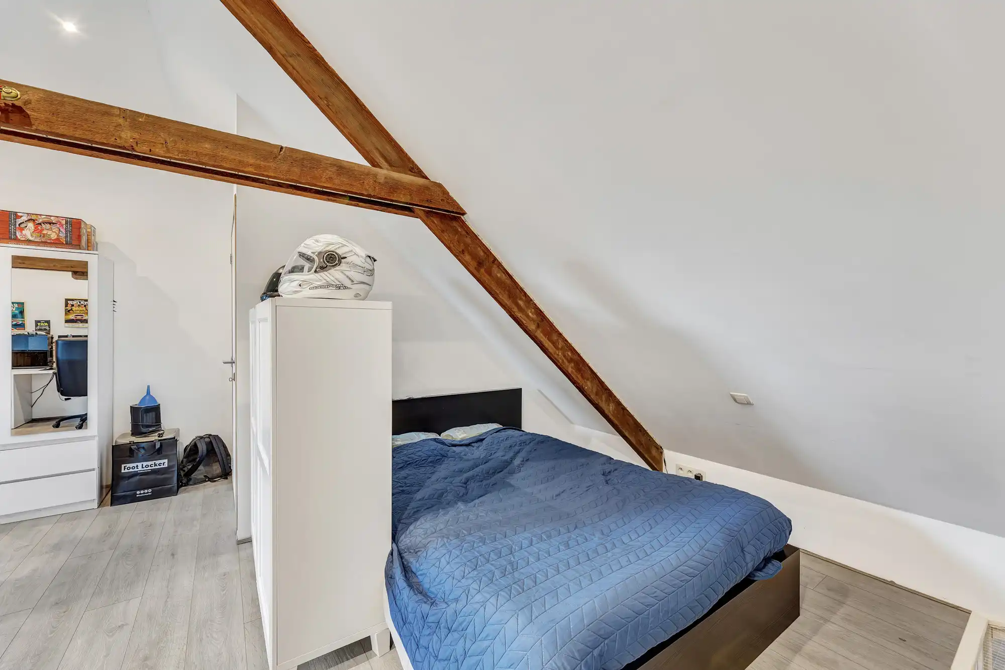 Strategisch gelegen, instapklare woning met veel potentieel foto 24