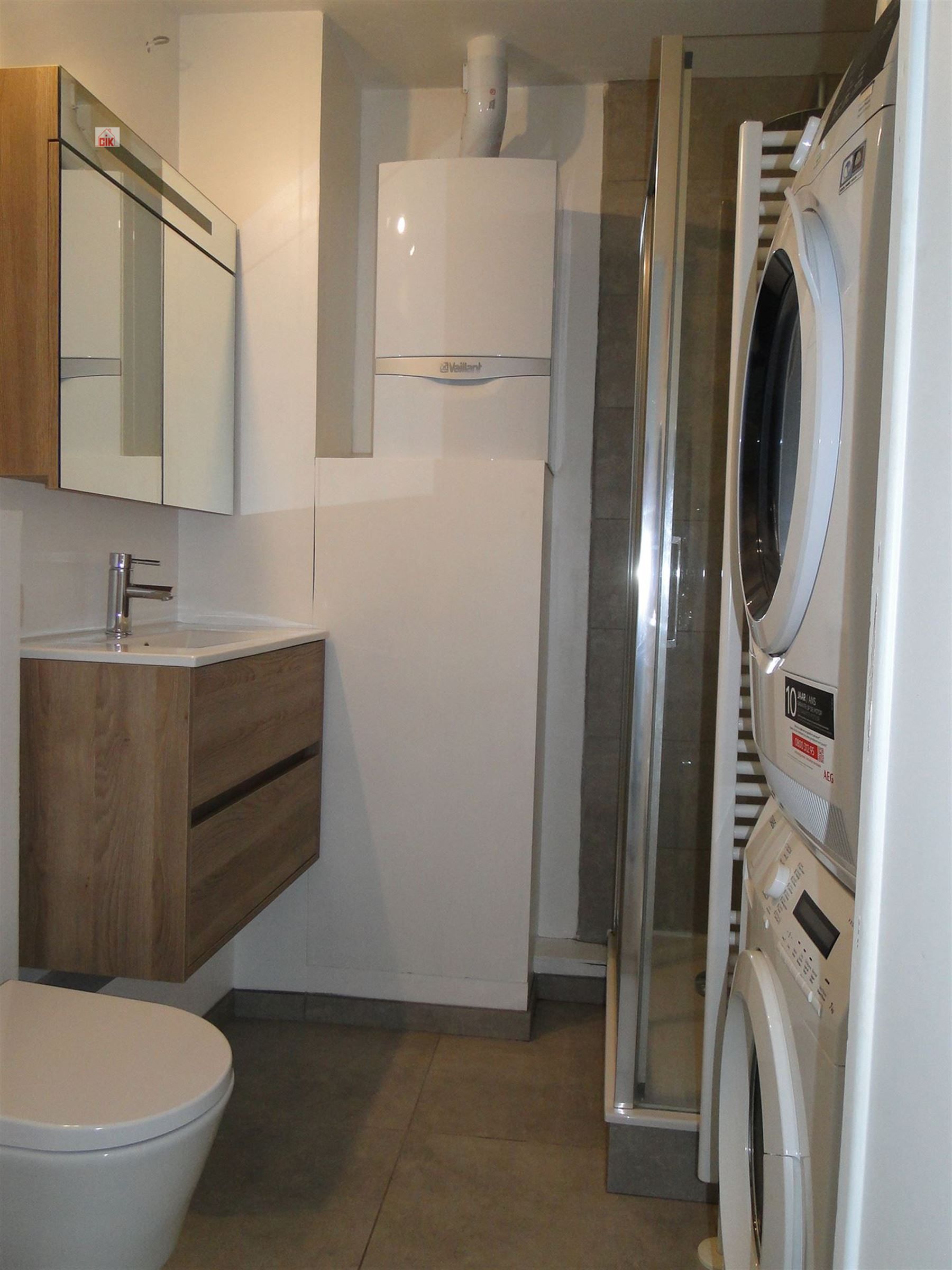 3° verdieping links + autostaanplaats nr 3 L foto 14