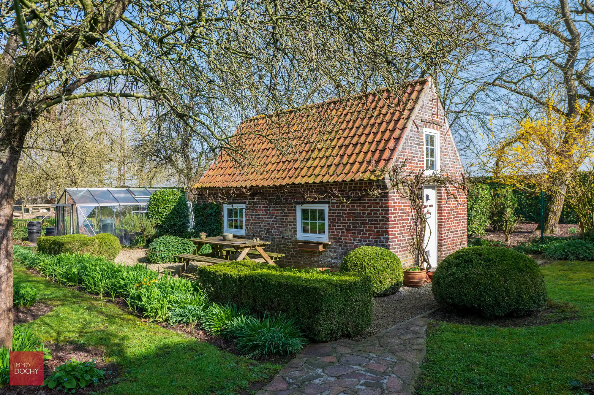 Zeer goed onderhouden gerestaureerde hoeve foto 28