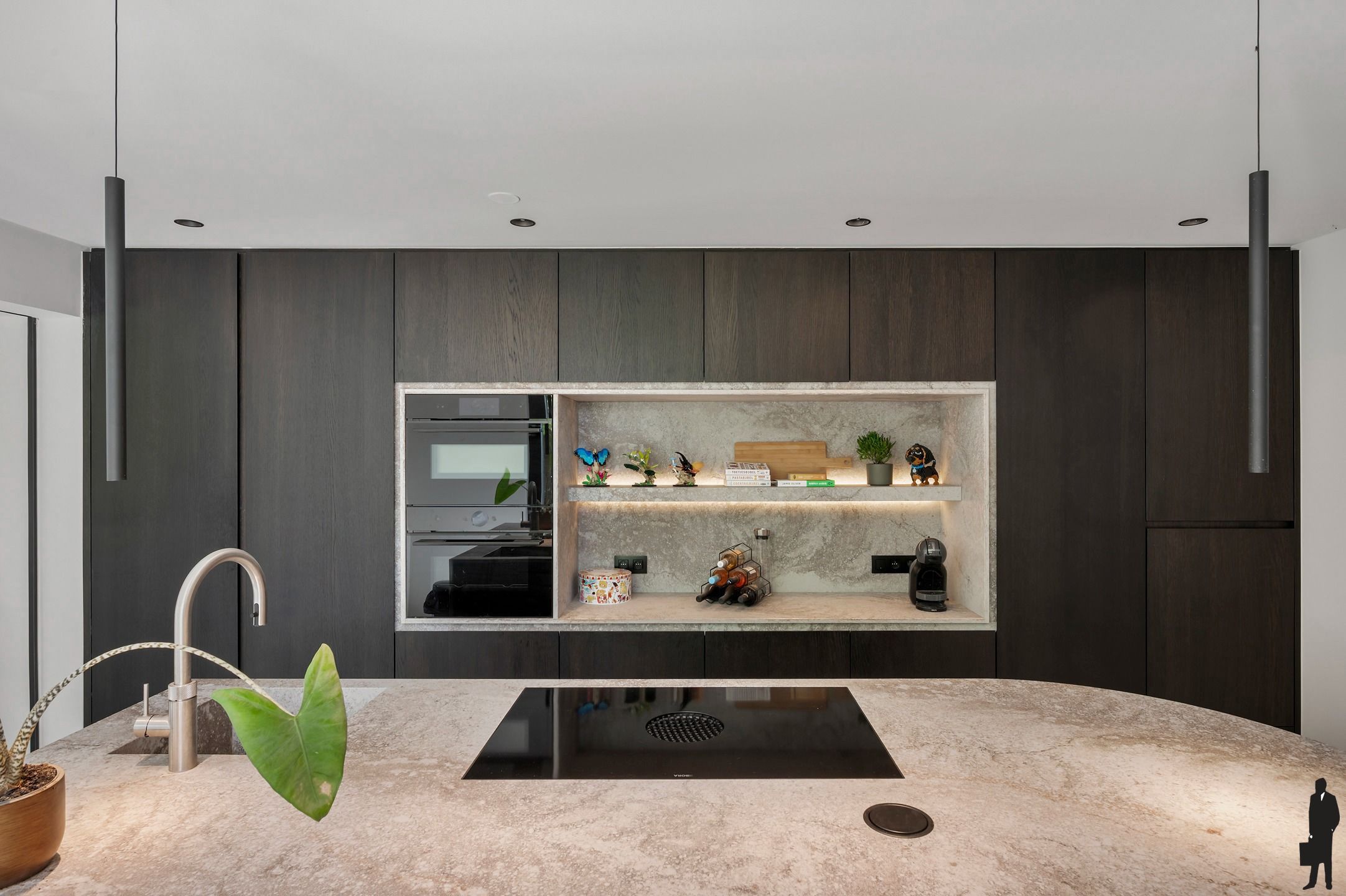 Gerenoveerde villa op 1.900 m² nabij de Nederlandse grens foto 11