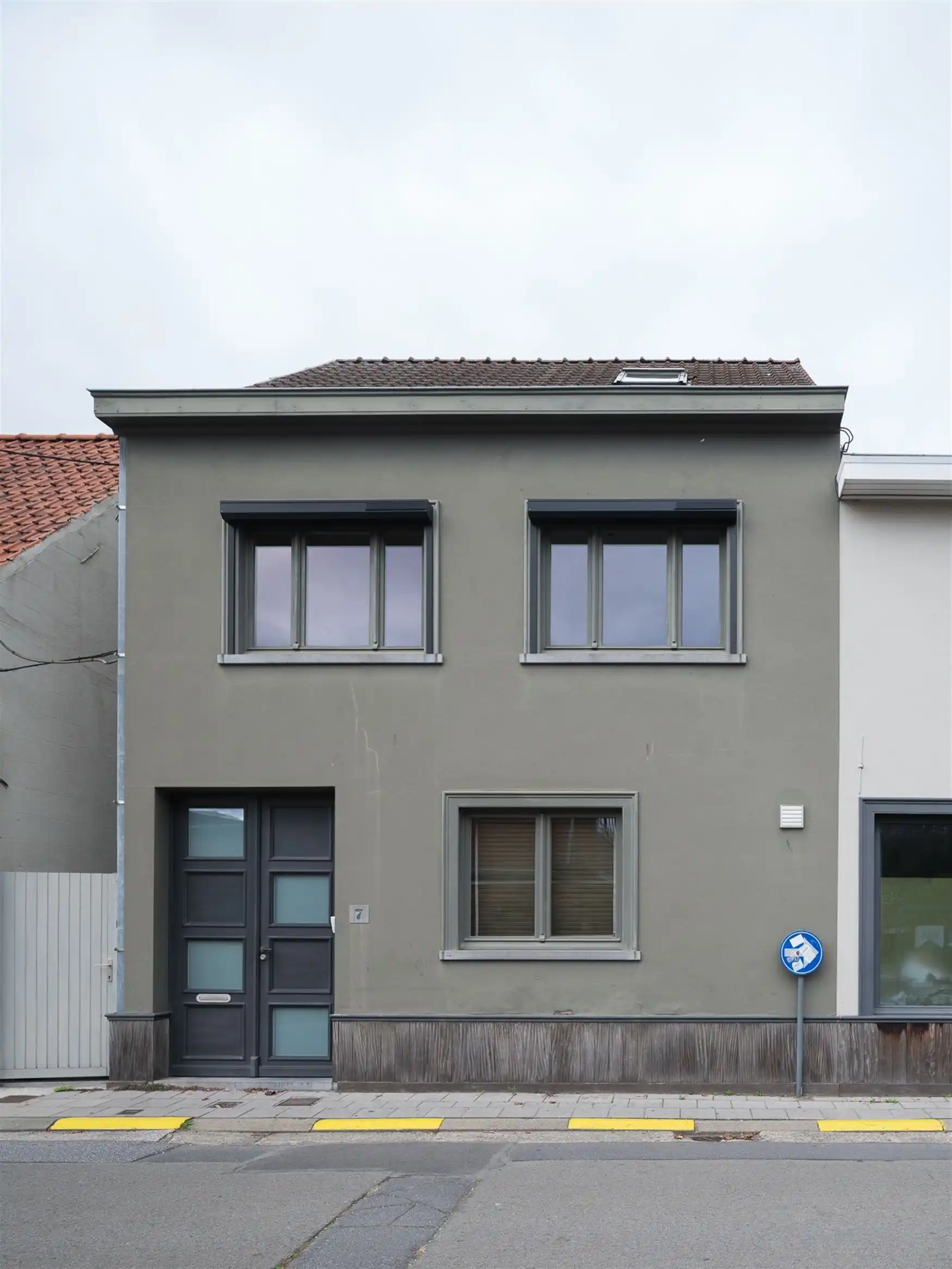 Loftgevoel achter een klassieke gevel; woning met verrassend interieur in centrum Zelzate. foto 16