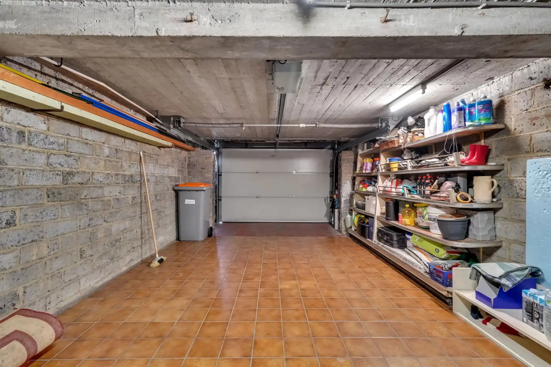 Instapklaar duplex appartement met 3 volwaardige slaapkamers foto 18