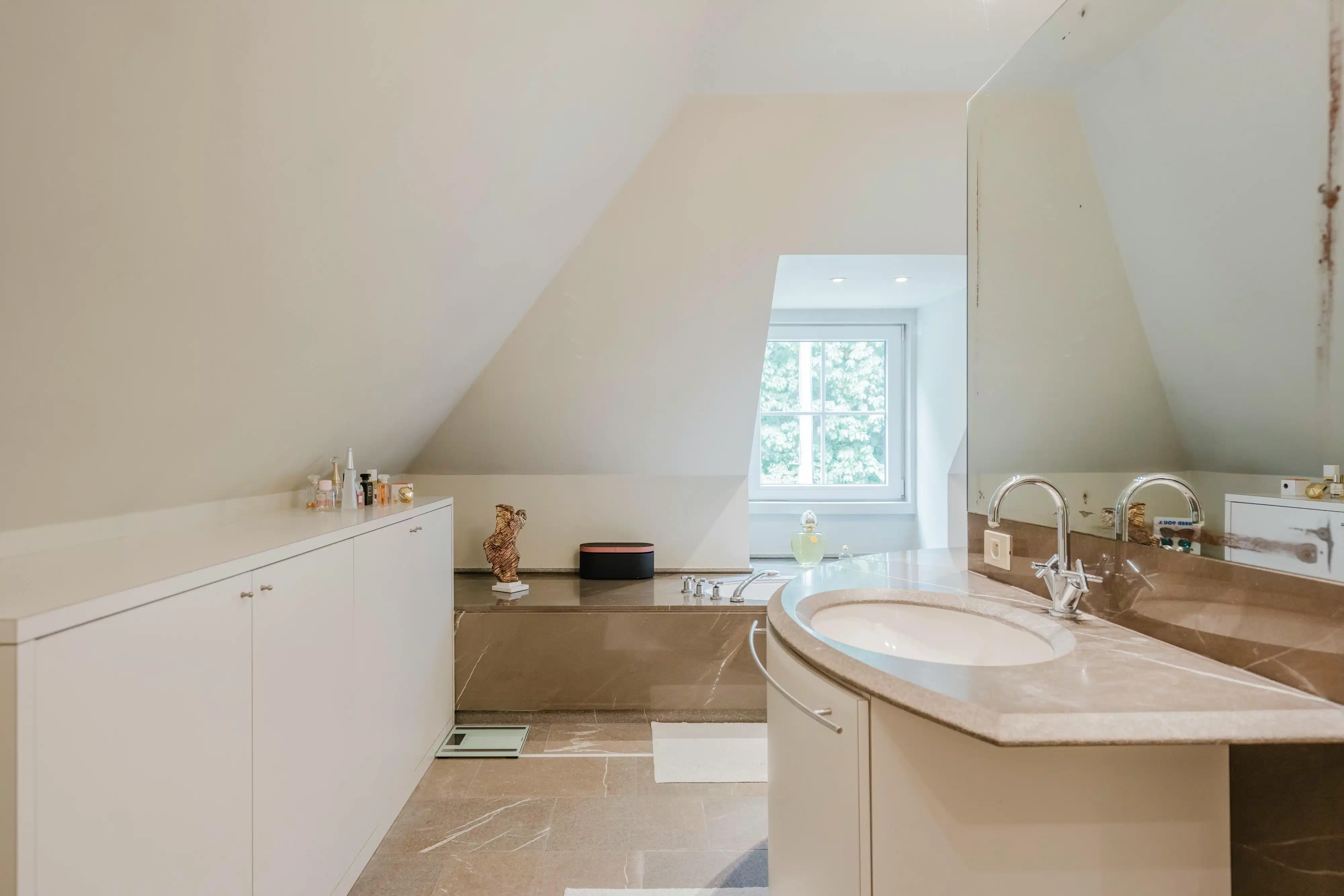 Tijdloze villa met 5 kamers en zwembad te koop in Deerlijk foto 19