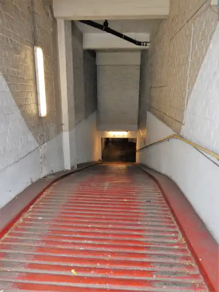 CENTRUM GENT AFGESLOTEN GARAGEBOX foto 3