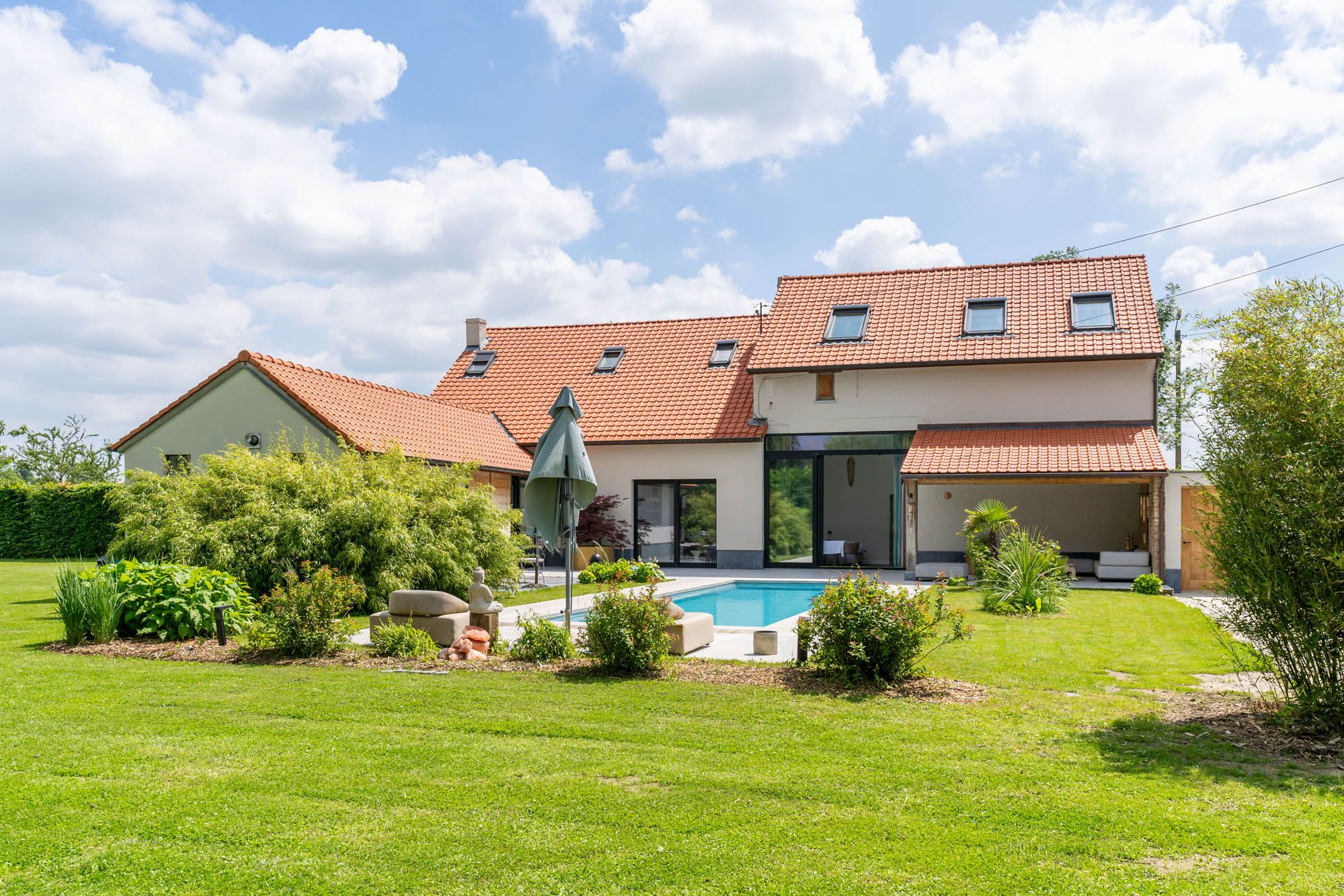 Luxe villa in Kortessem: een serene oase te midden van de natuur foto 2