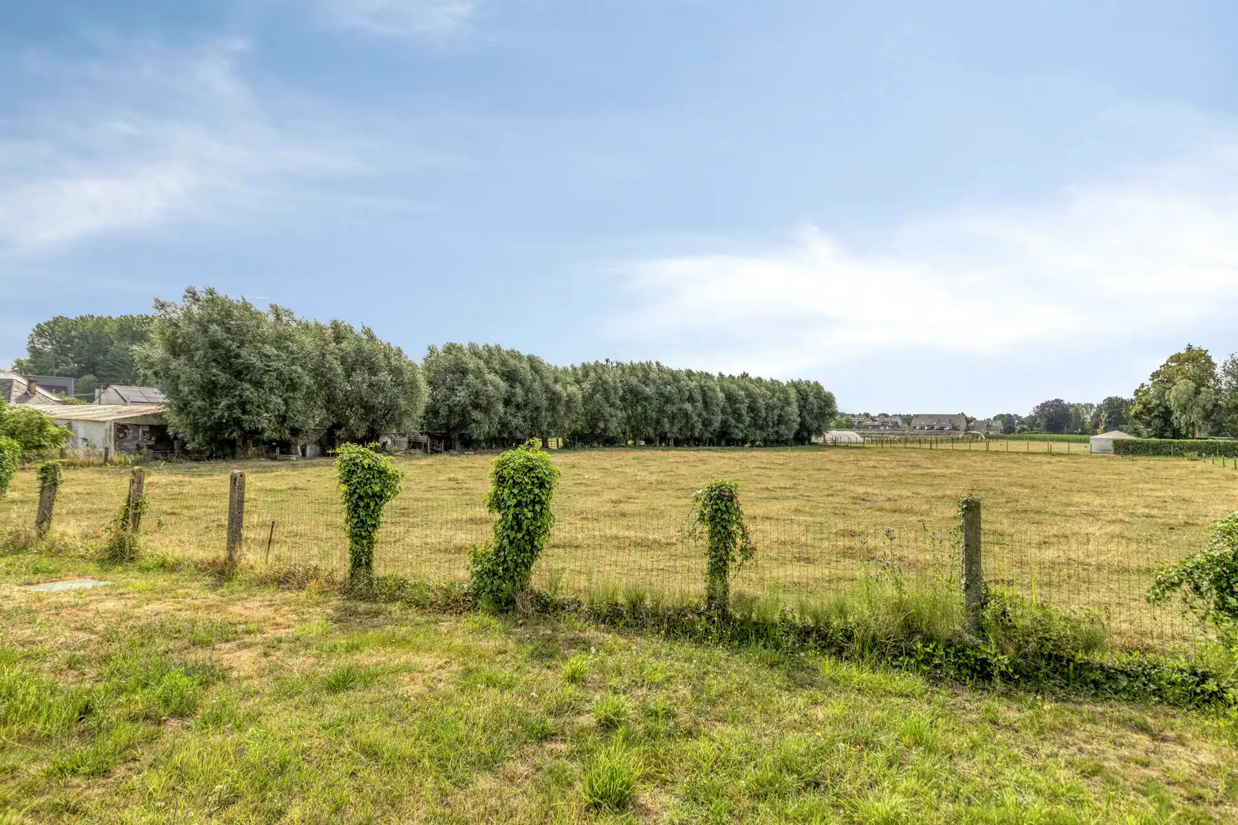 Te renoveren villa met prachtig uitzicht! foto 24