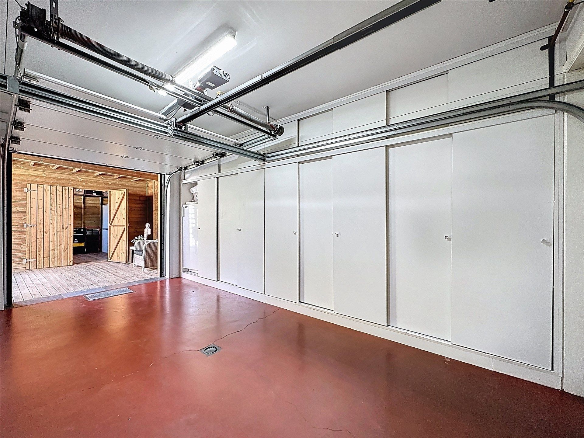 Rustig gelegen, instapklare, half open bebouwing met 5 slaapkamers, garage op perceel van 465m²! foto 23