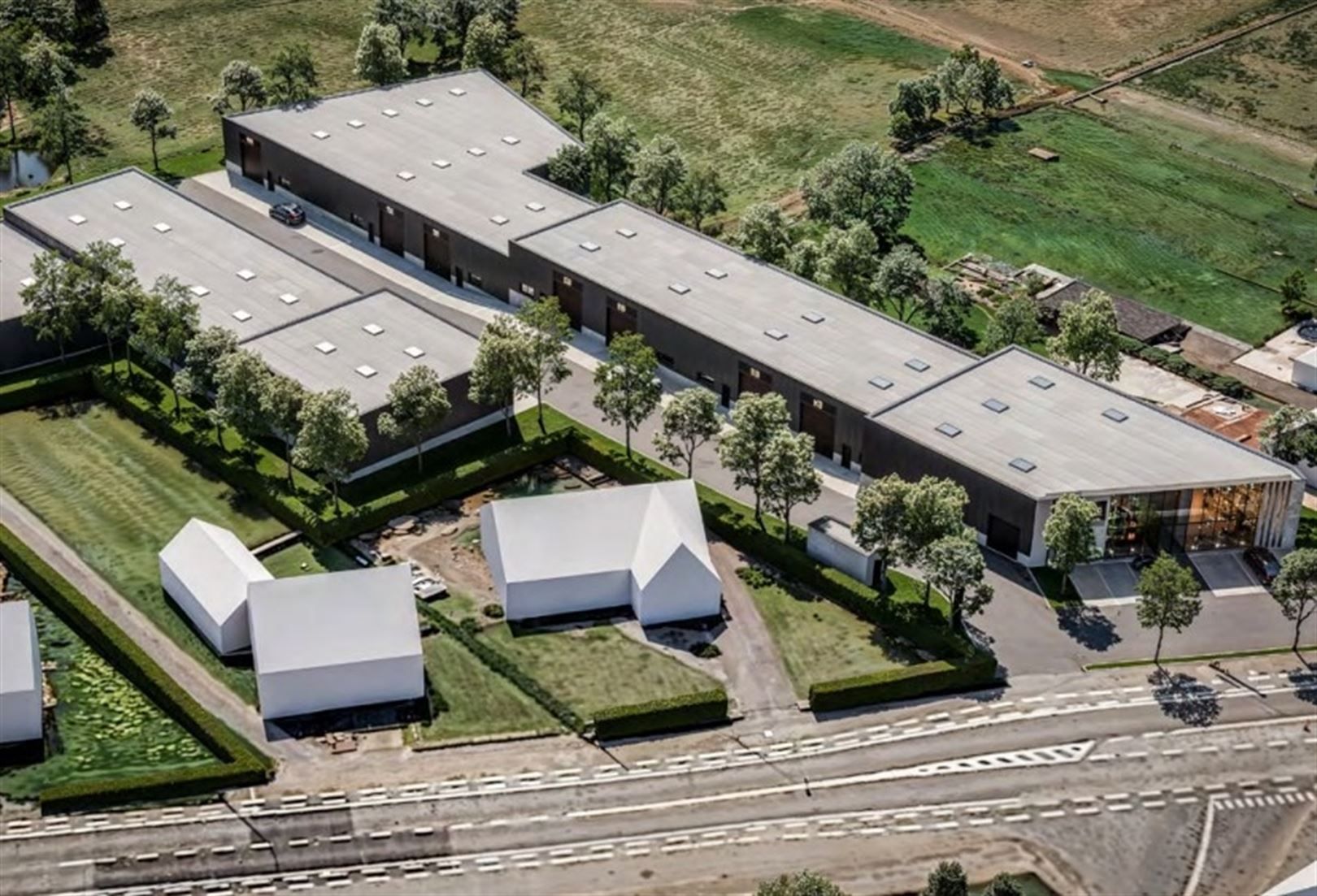Nieuwbouw KMO units te Tielt foto 2