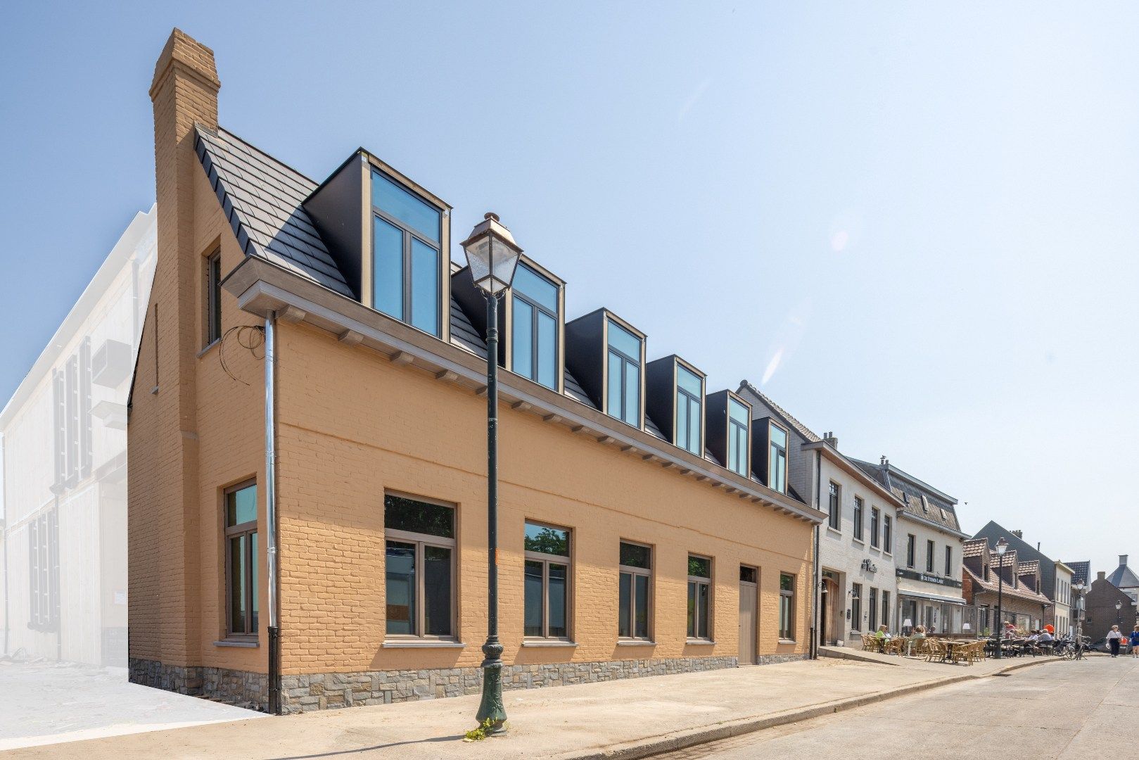 SCHELLEBELLE - Uniek horecapand met terras te huur! foto 2