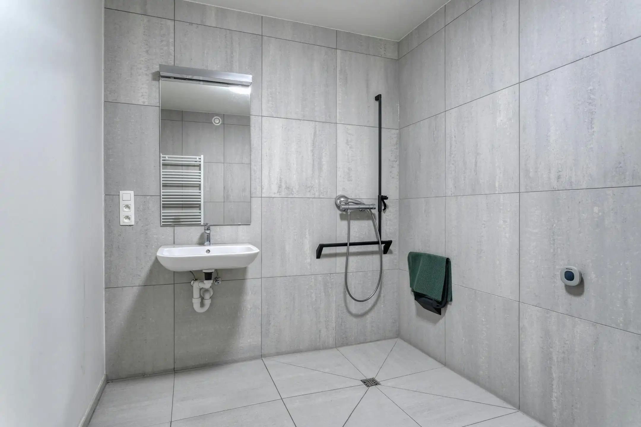 Assistentiewoning te koop in centrum Kortrijk!  foto 9