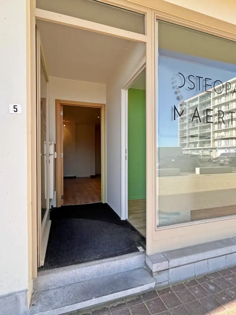 Handelsgelijkvloers op toplocatie in Oostduinkerke-bad foto 3