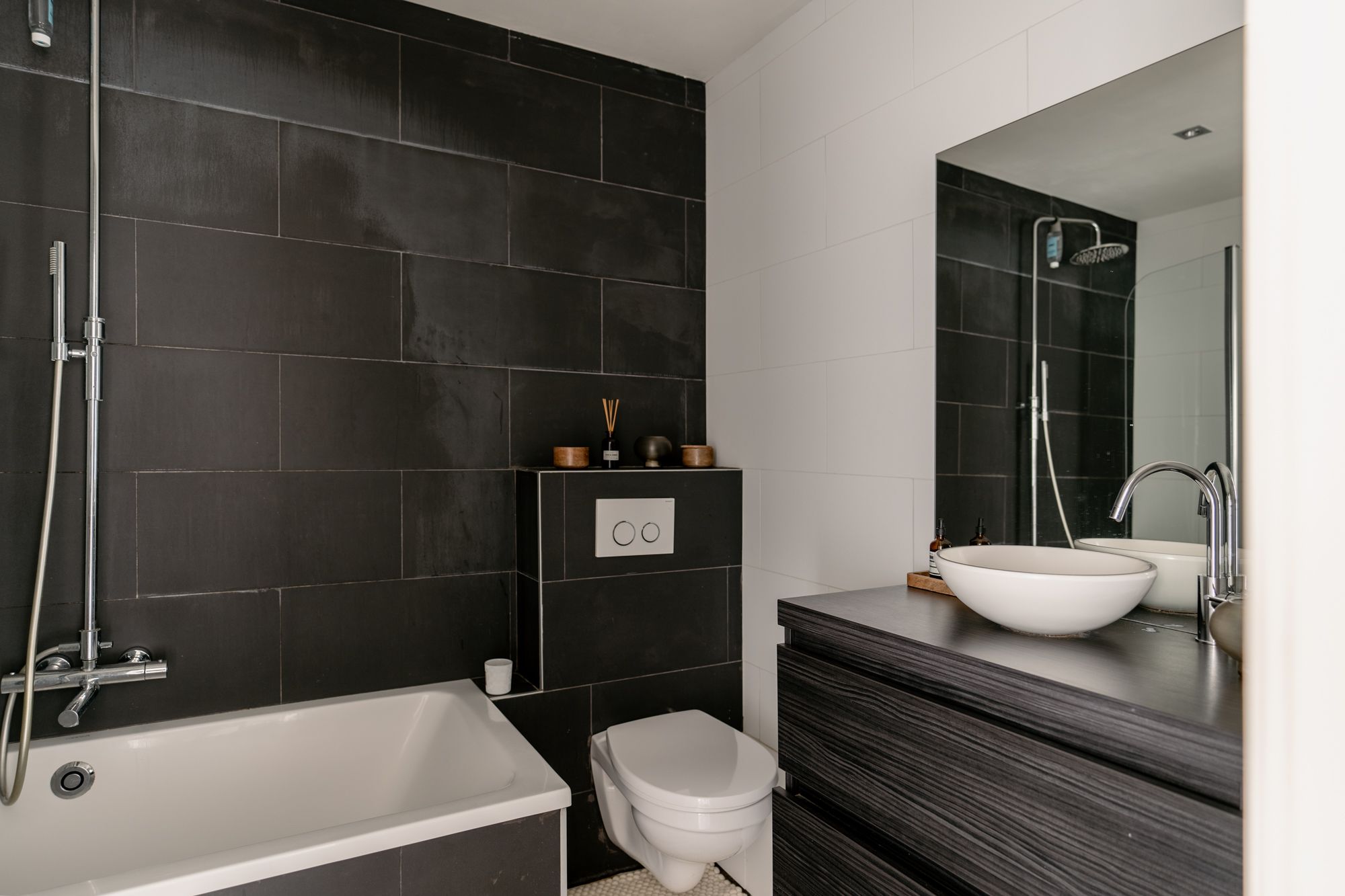 Appartement in gebouw met één van de meest iconische gevels in Antwerpen foto 18