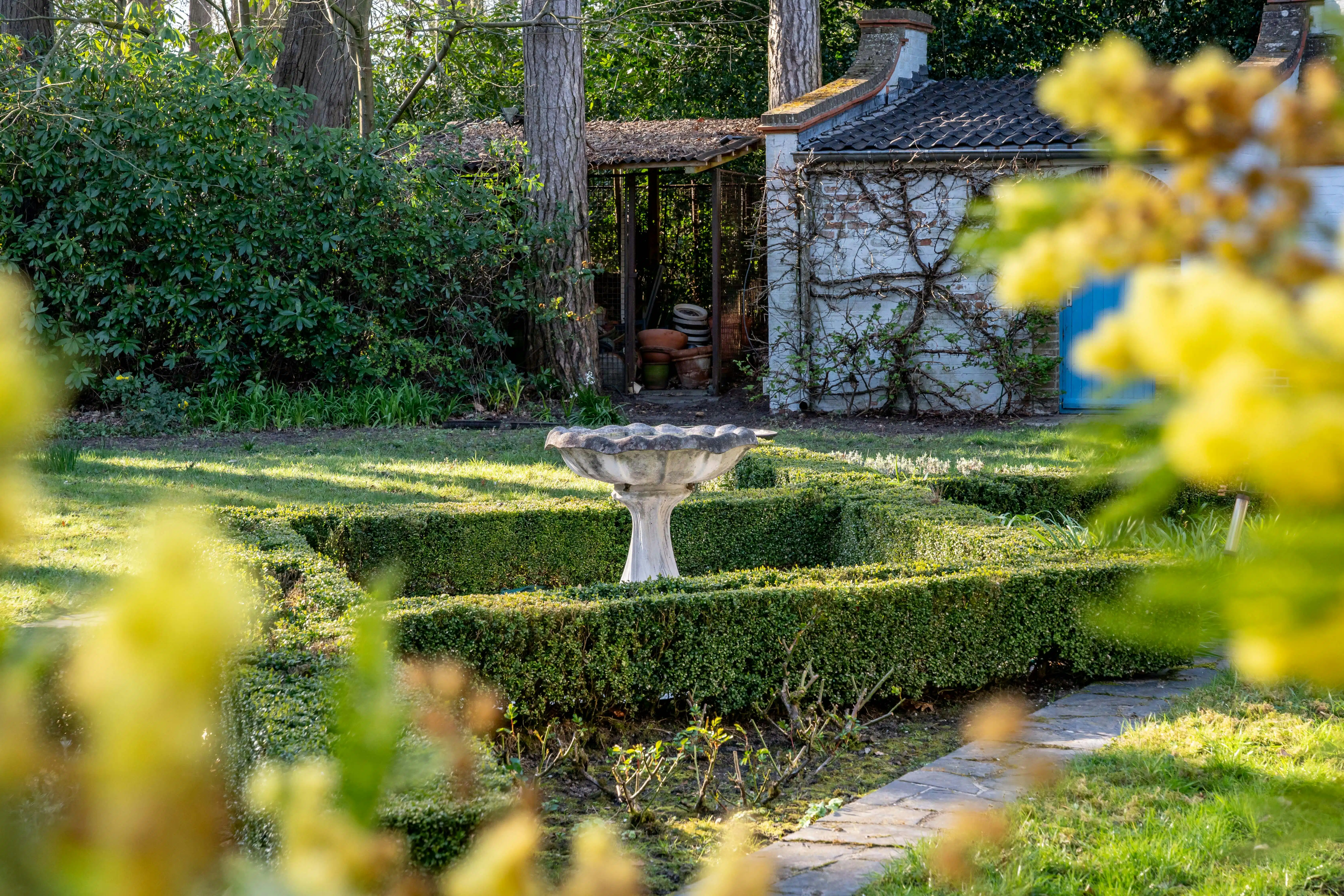 Klassieke villa te koop langs de Zeeweg in Varsenare  foto 16