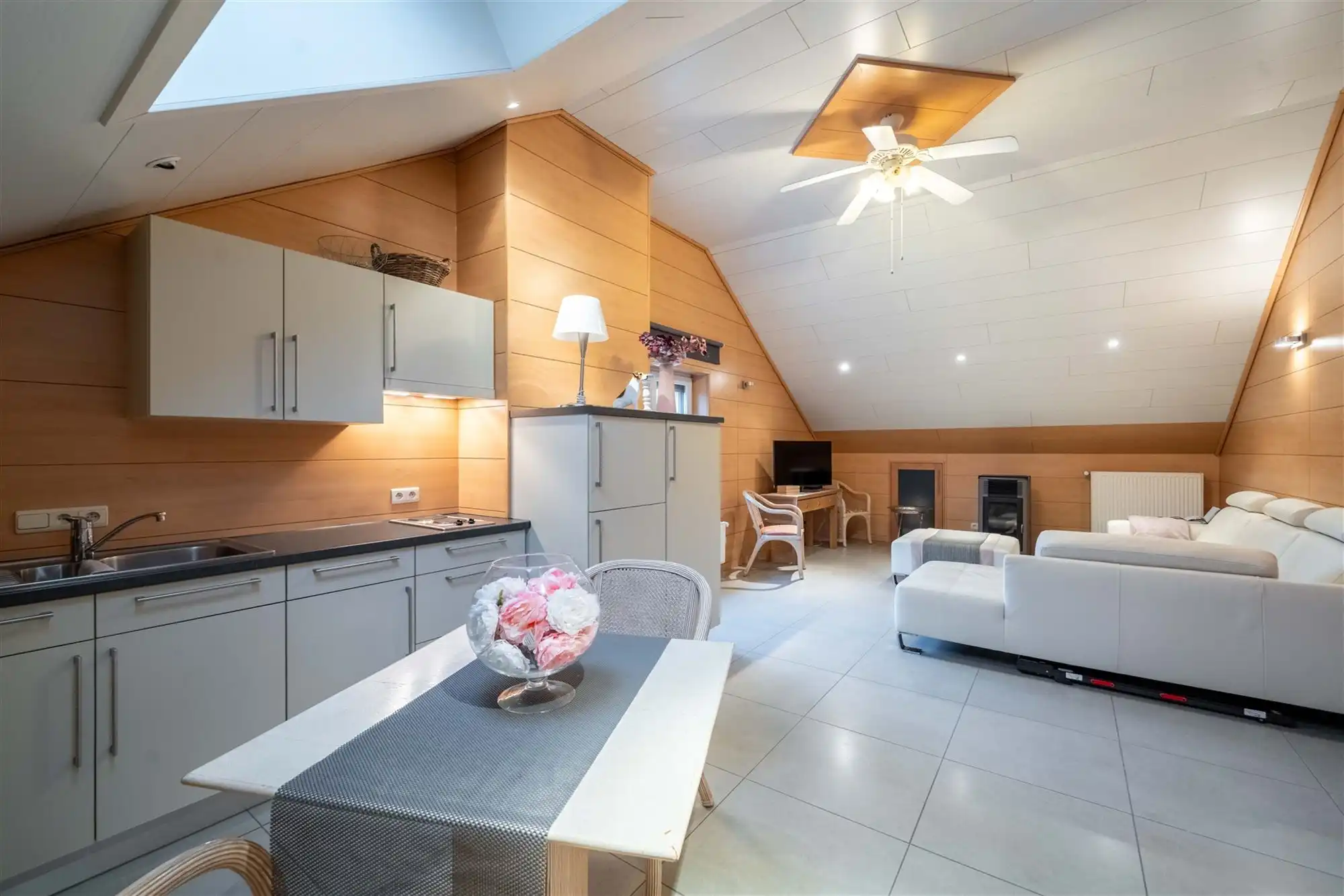 Prachtig handelspand met zaal en ruim appartement te koop! foto 37